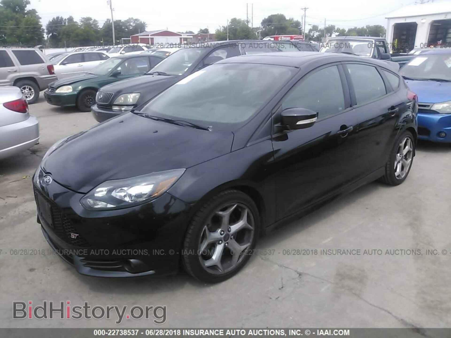 2013 Ford Focus - VIN: 1FADP3L93DL296697 - Photo 2