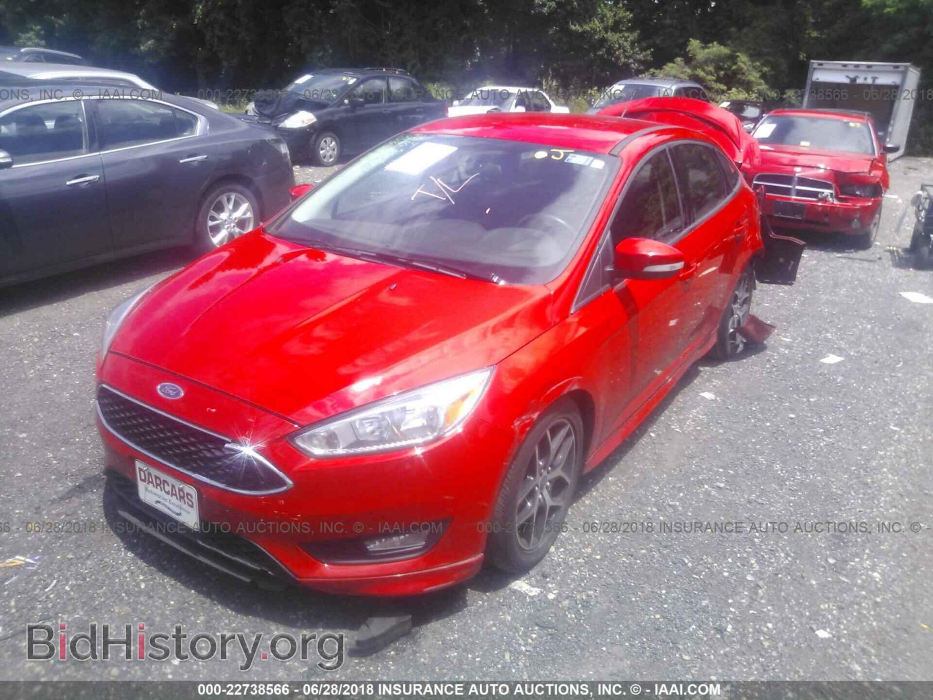 2016 Ford Focus - VIN: 1FADP3F26GL397493 - Photo 2