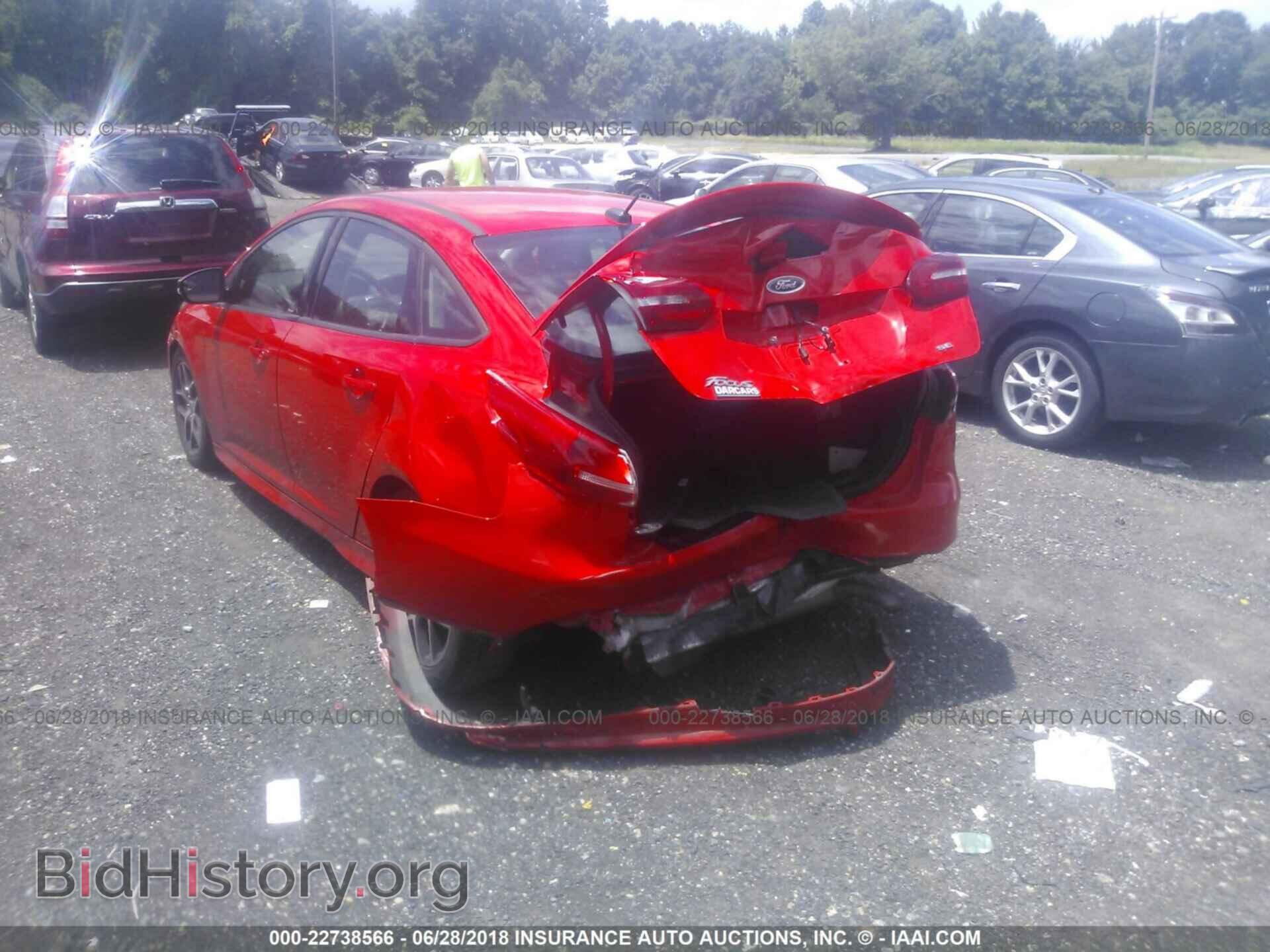 2016 Ford Focus - VIN: 1FADP3F26GL397493 - Photo 3