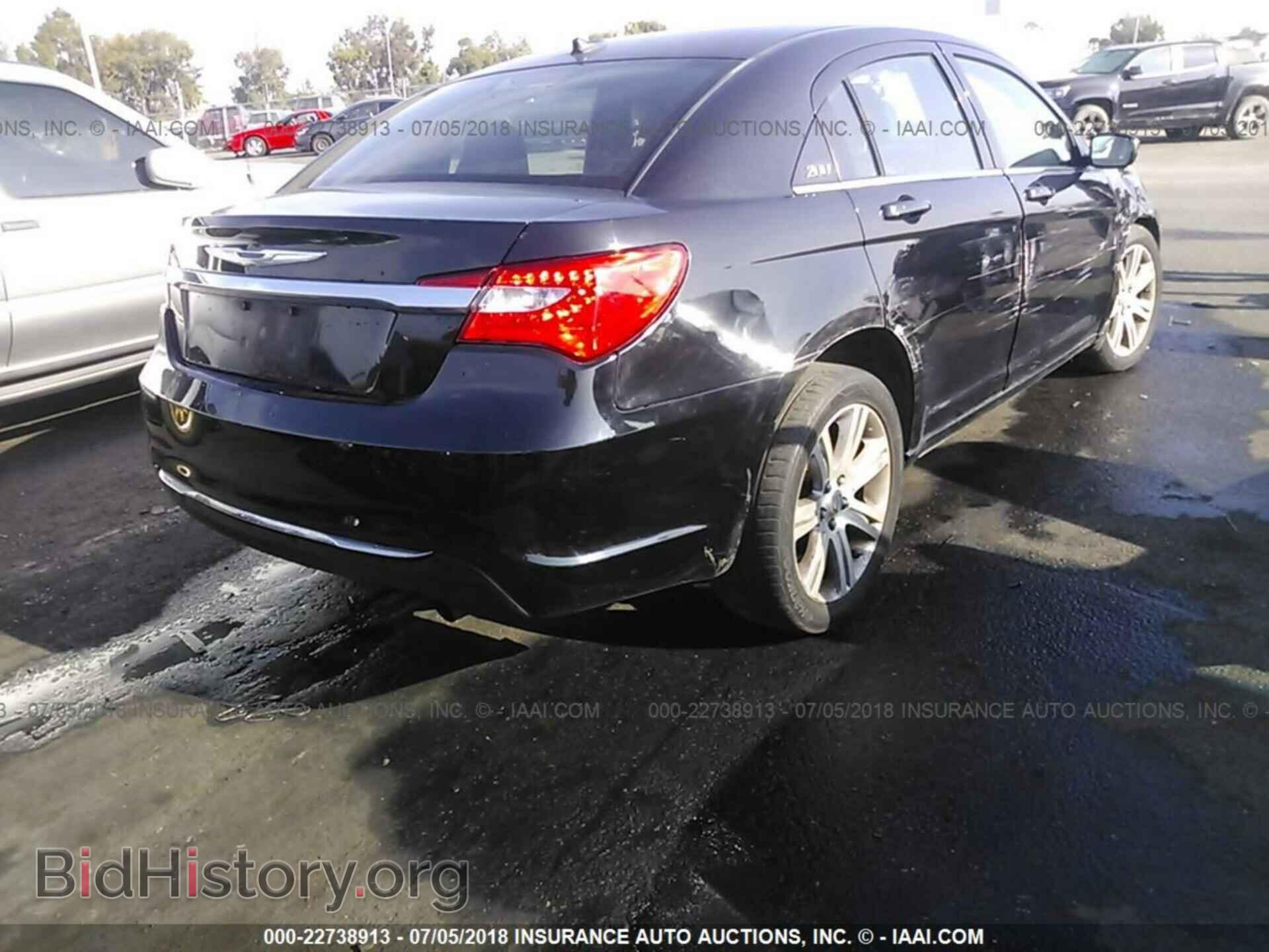 2013 Chrysler 200 - VIN: 1C3CCBBB7DN765315 - Photo 4