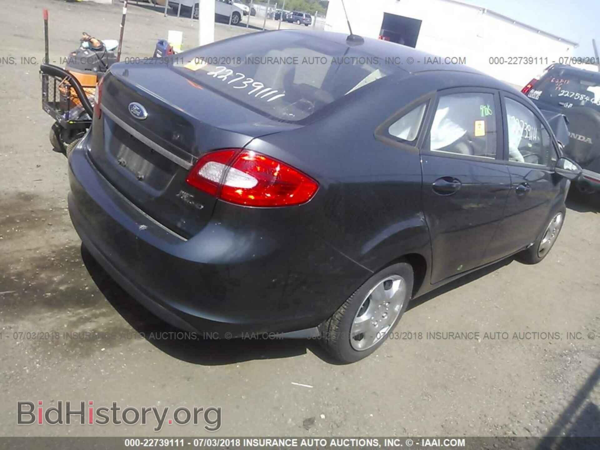 2011 Ford Fiesta - VIN: 3FADP4AJ4BM238564 - Фото 4