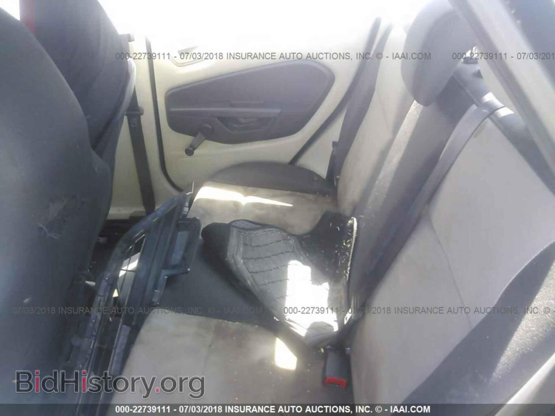 2011 Ford Fiesta - VIN: 3FADP4AJ4BM238564 - Фото 8