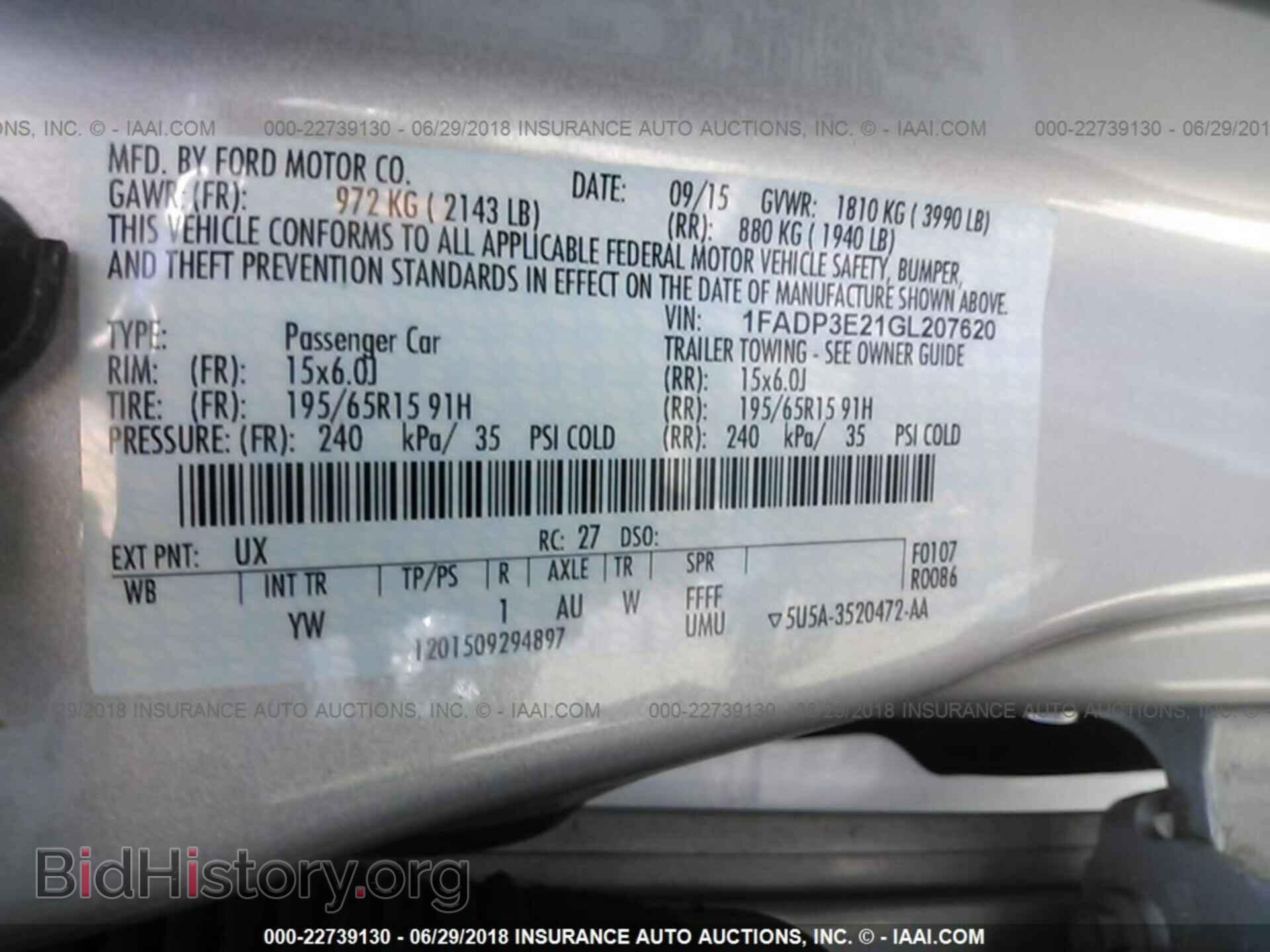 2016 Ford Focus - VIN: 1FADP3E21GL207620 - Photo 9