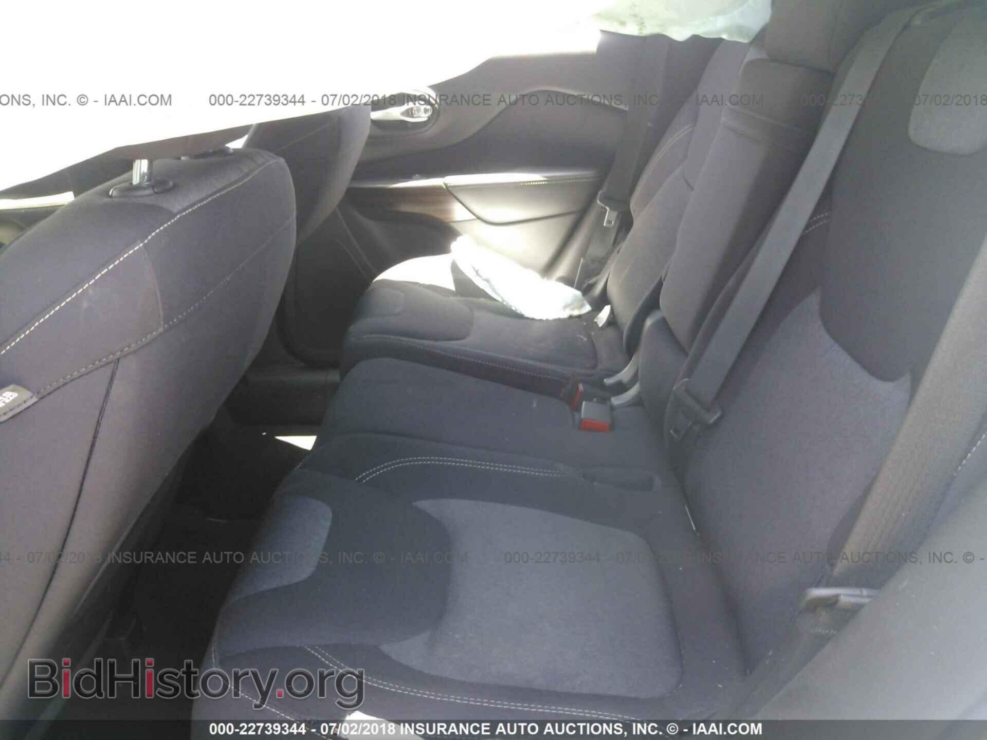 2014 Jeep Cherokee - VIN: 1C4PJLCS5EW206154 - Фото 8