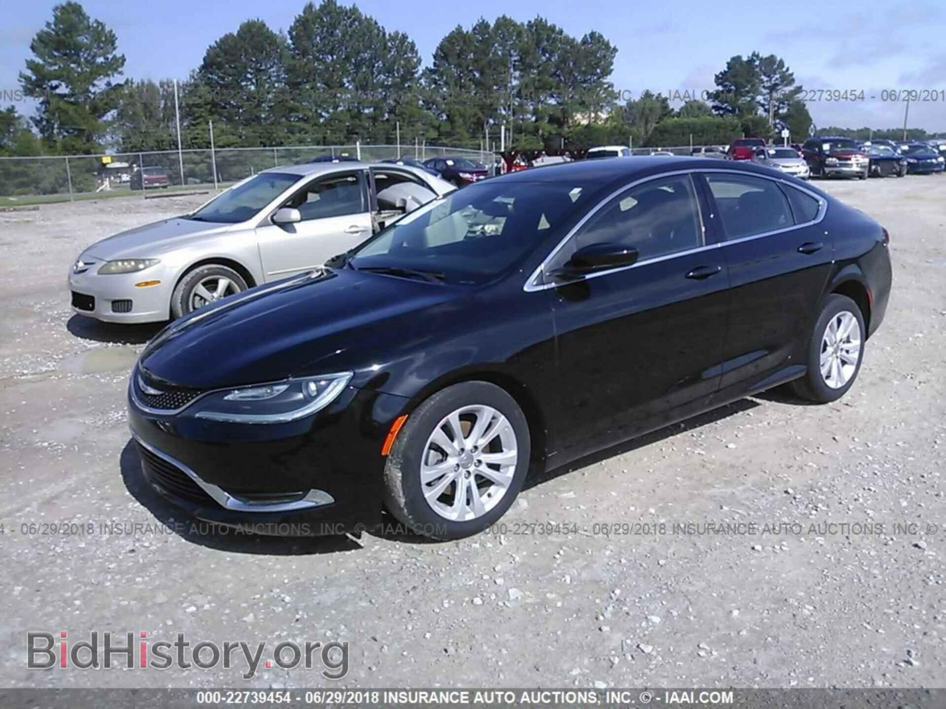 2016 Chrysler 200 - VIN: 1C3CCCAB5GN117242 - Photo 2