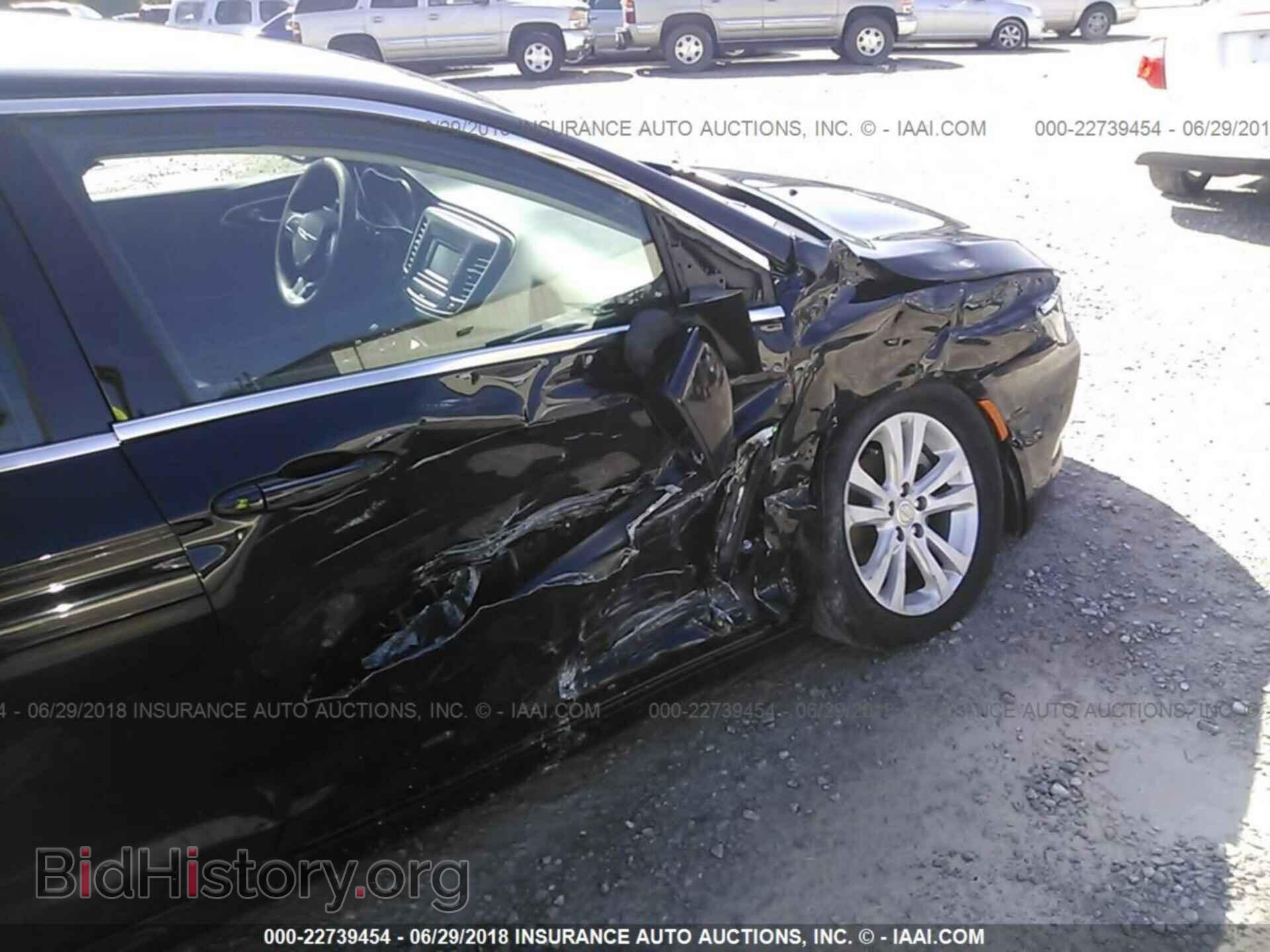 2016 Chrysler 200 - VIN: 1C3CCCAB5GN117242 - Photo 6