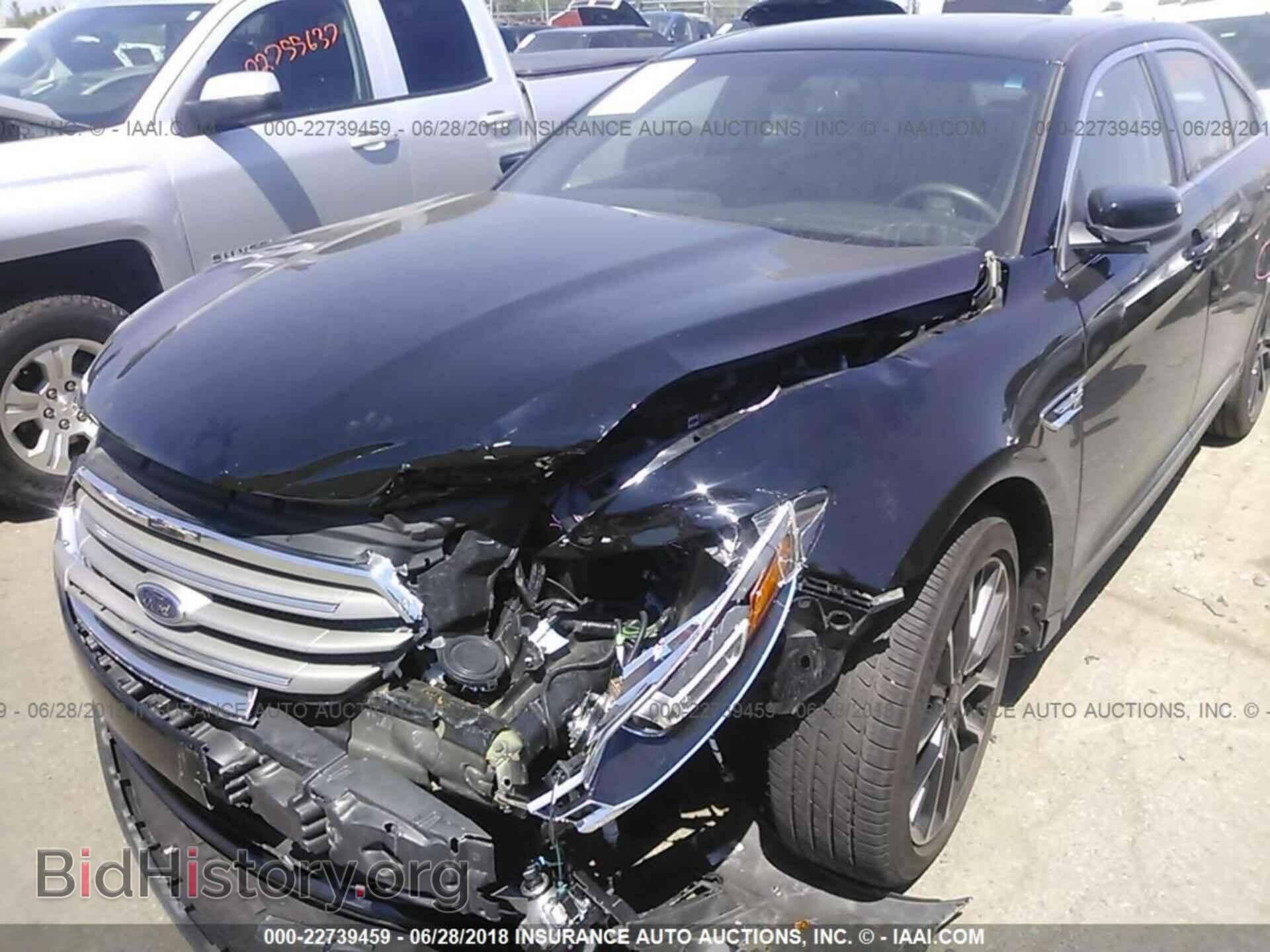 2017 Ford Taurus - VIN: 1FAHP2E85HG135024 - Фото 2