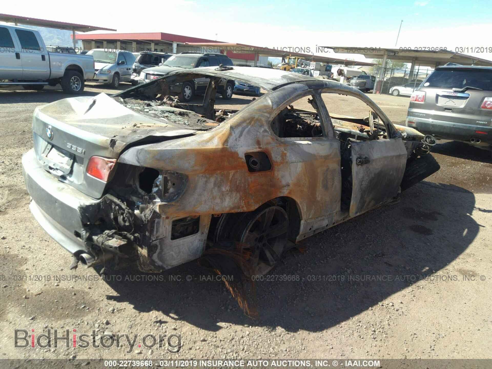 2008 BMW 335 - VIN: WBAWB73528P038883 - Фото 4