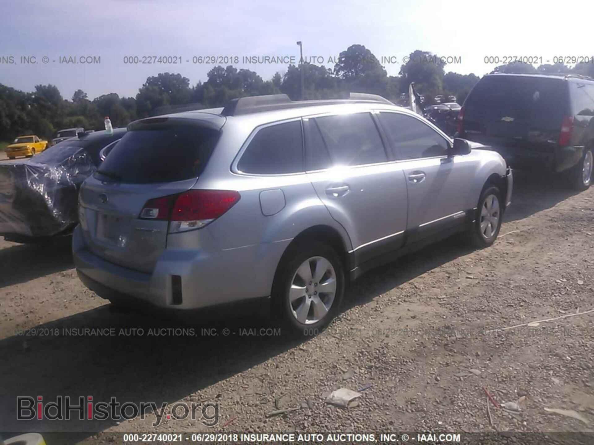 2012 Subaru Outback - VIN: 4S4BRBAC8C3282373 - Photo 4