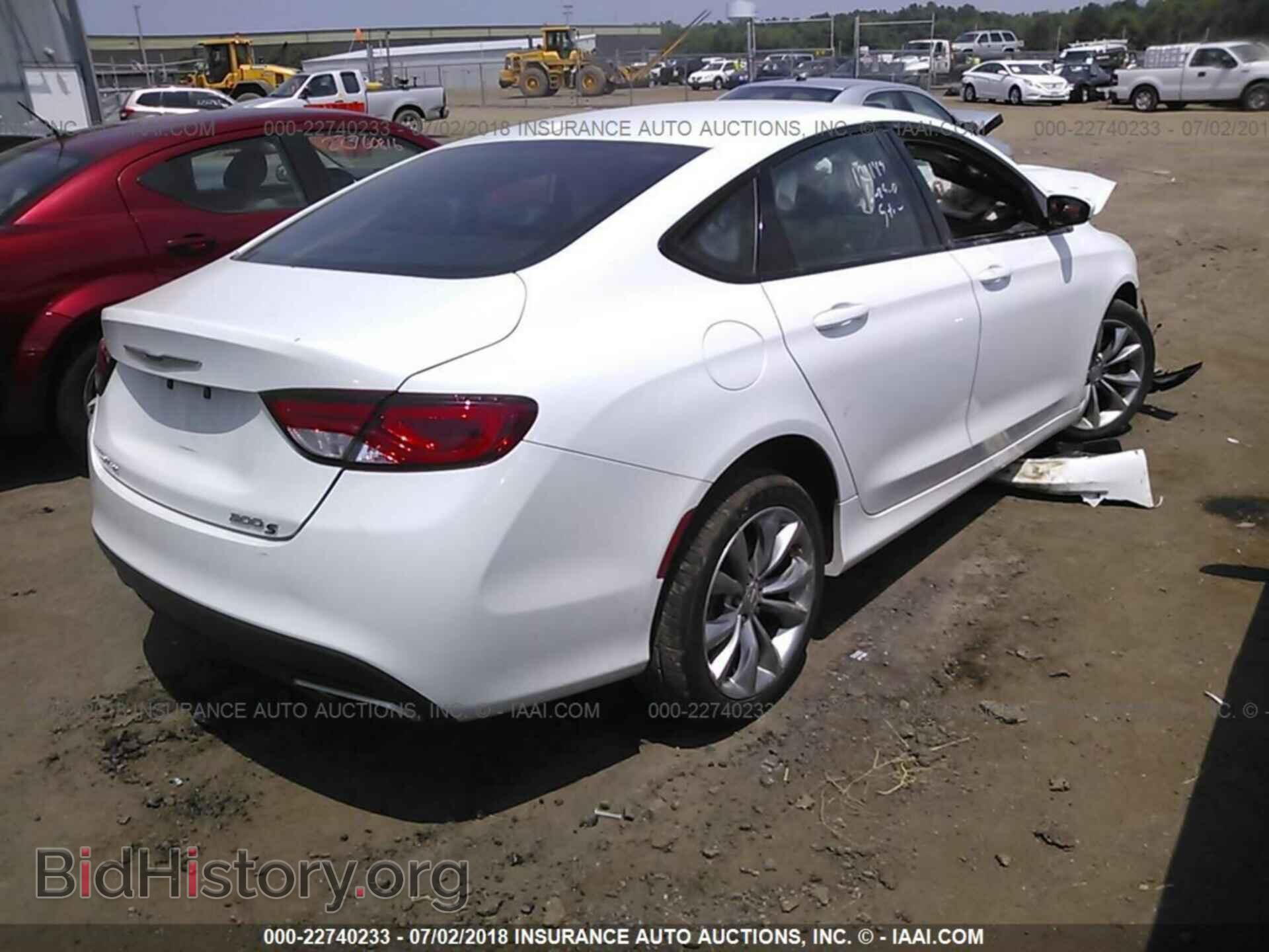 2015 Chrysler 200 - VIN: 1C3CCCBG8FN514839 - Photo 4
