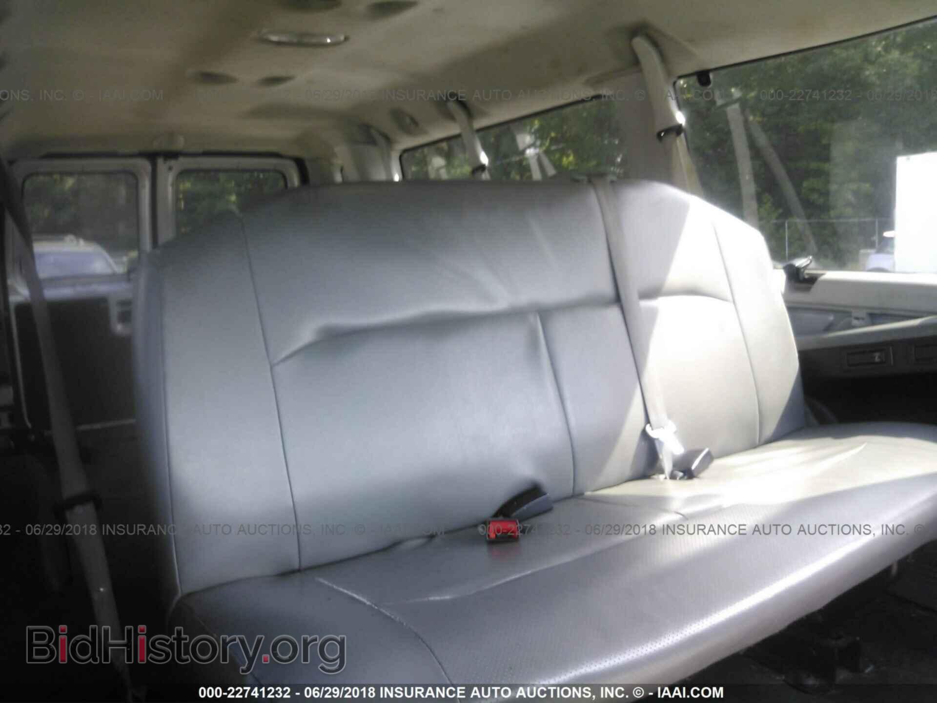 2011 Ford Econoline - VIN: 1FBSS3BL2BDA33500 - Photo 8