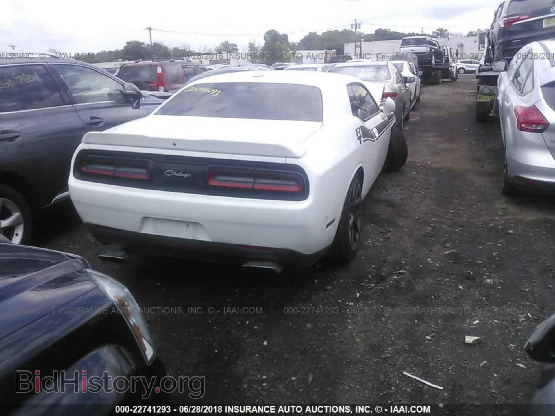 2016 Dodge Challenger - VIN: 2C3CDZBTXGH162855 - Photo 4