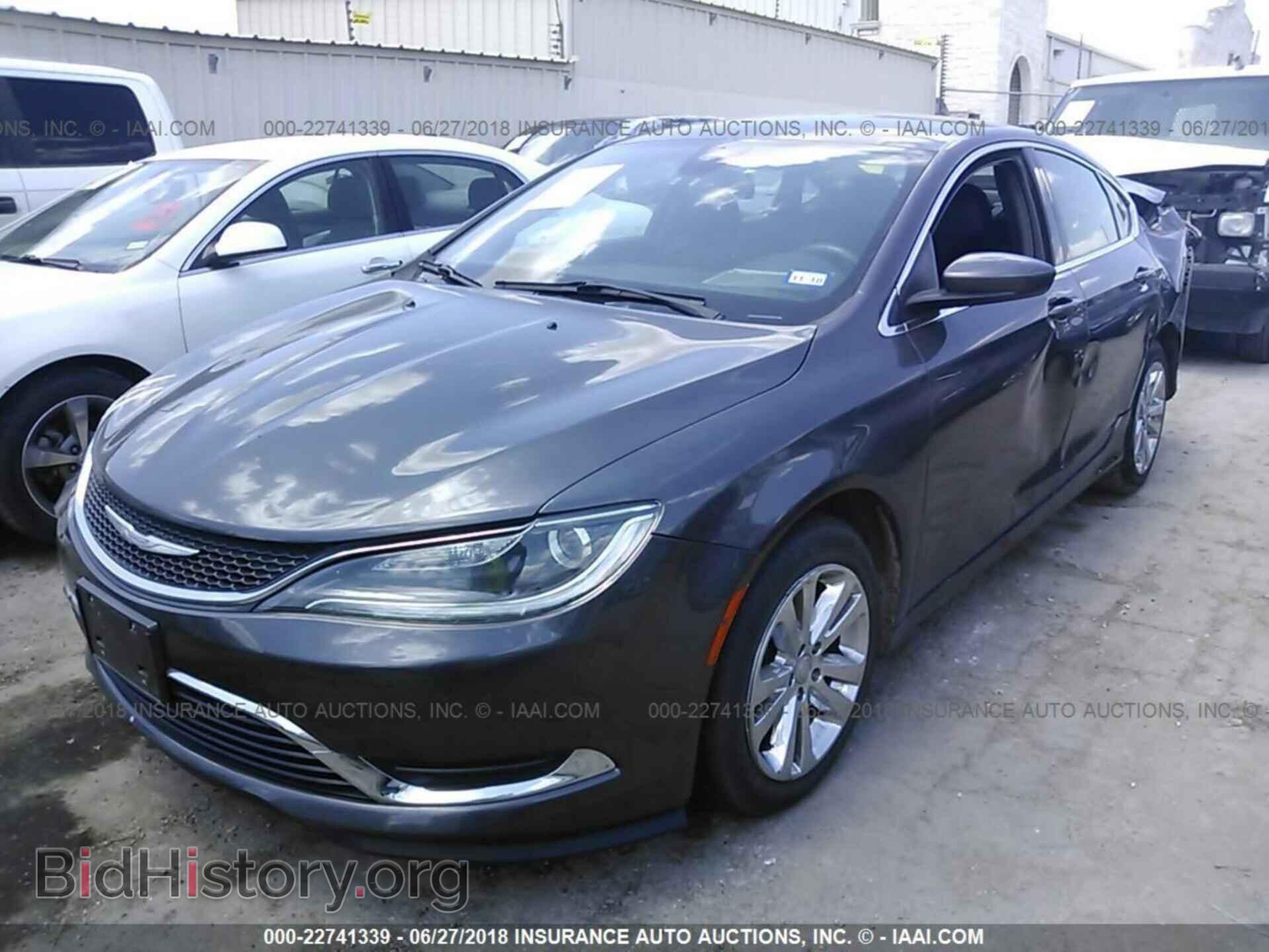 2015 Chrysler 200 - VIN: 1C3CCCABXFN732965 - Photo 2
