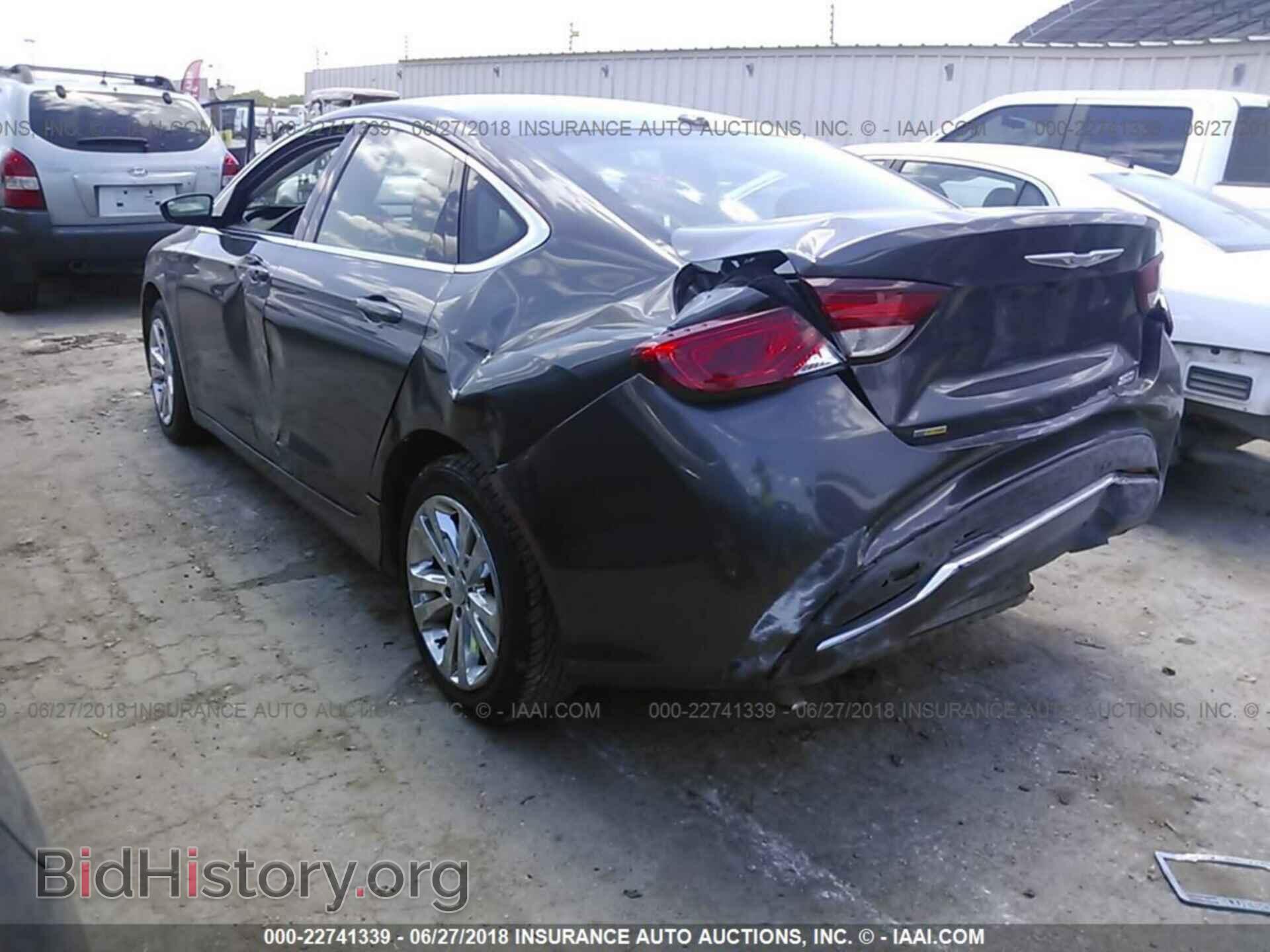 2015 Chrysler 200 - VIN: 1C3CCCABXFN732965 - Photo 3