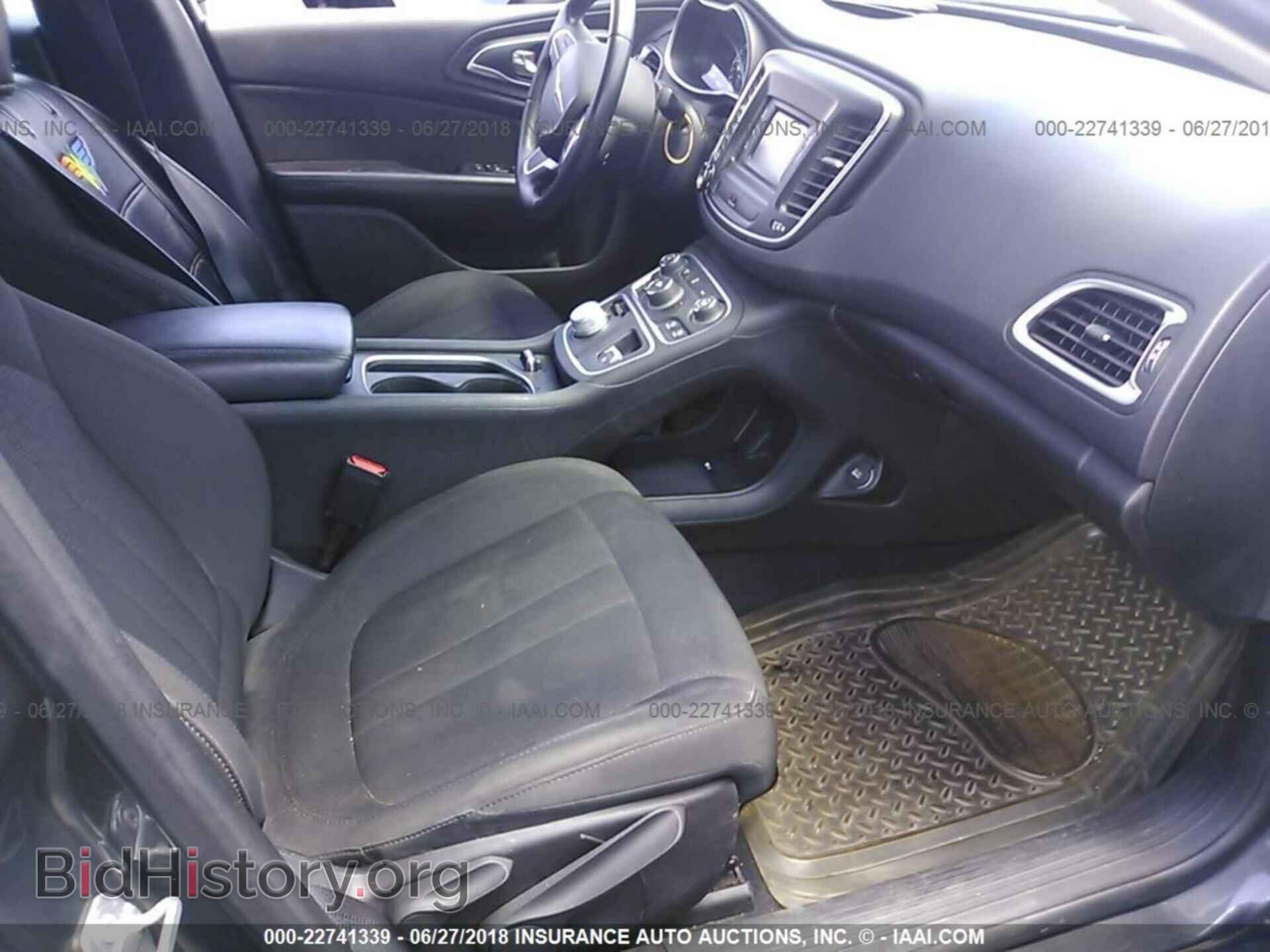 2015 Chrysler 200 - VIN: 1C3CCCABXFN732965 - Photo 5