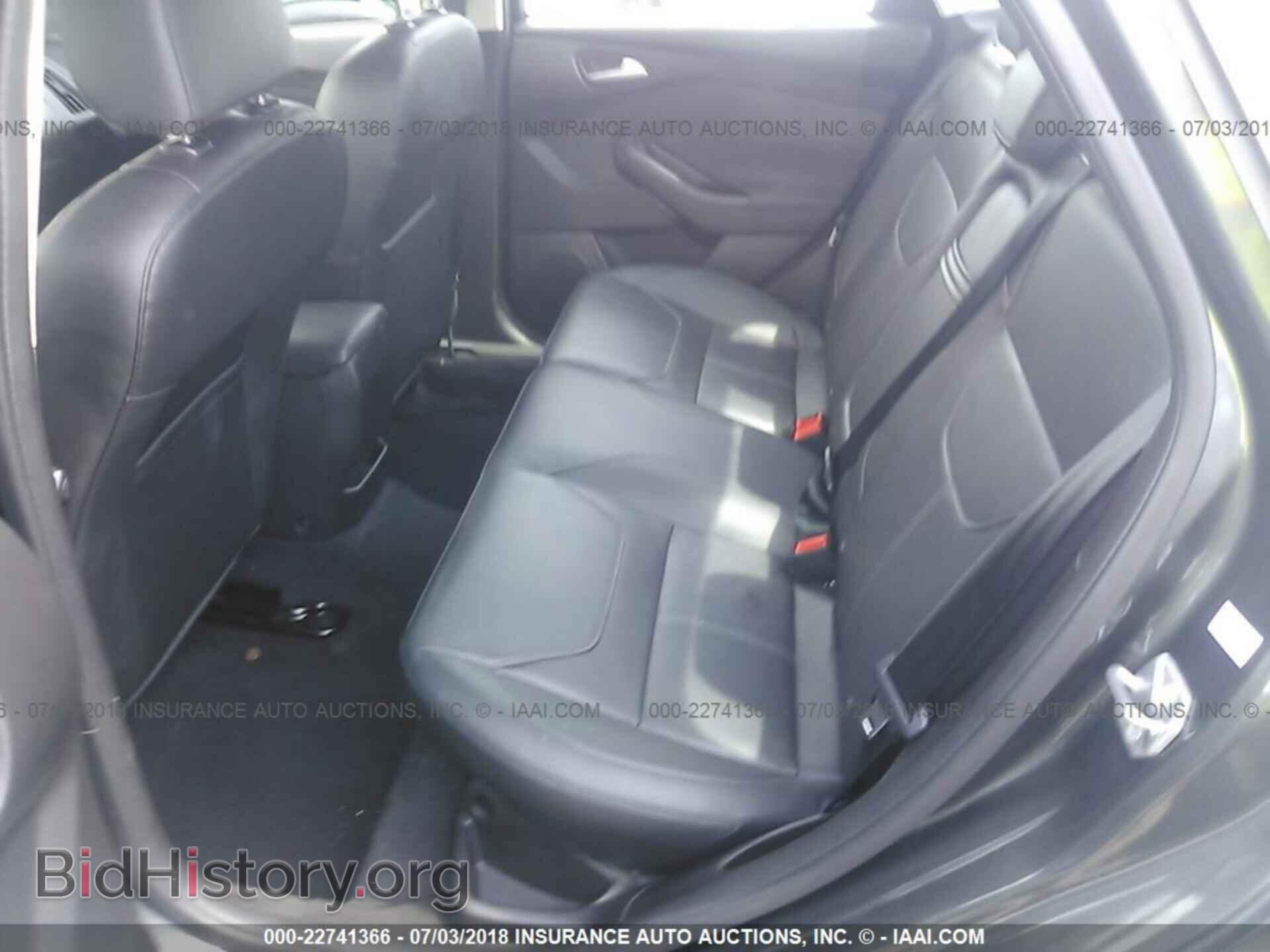 2016 Ford Focus - VIN: 1FADP3F20GL323843 - Photo 8