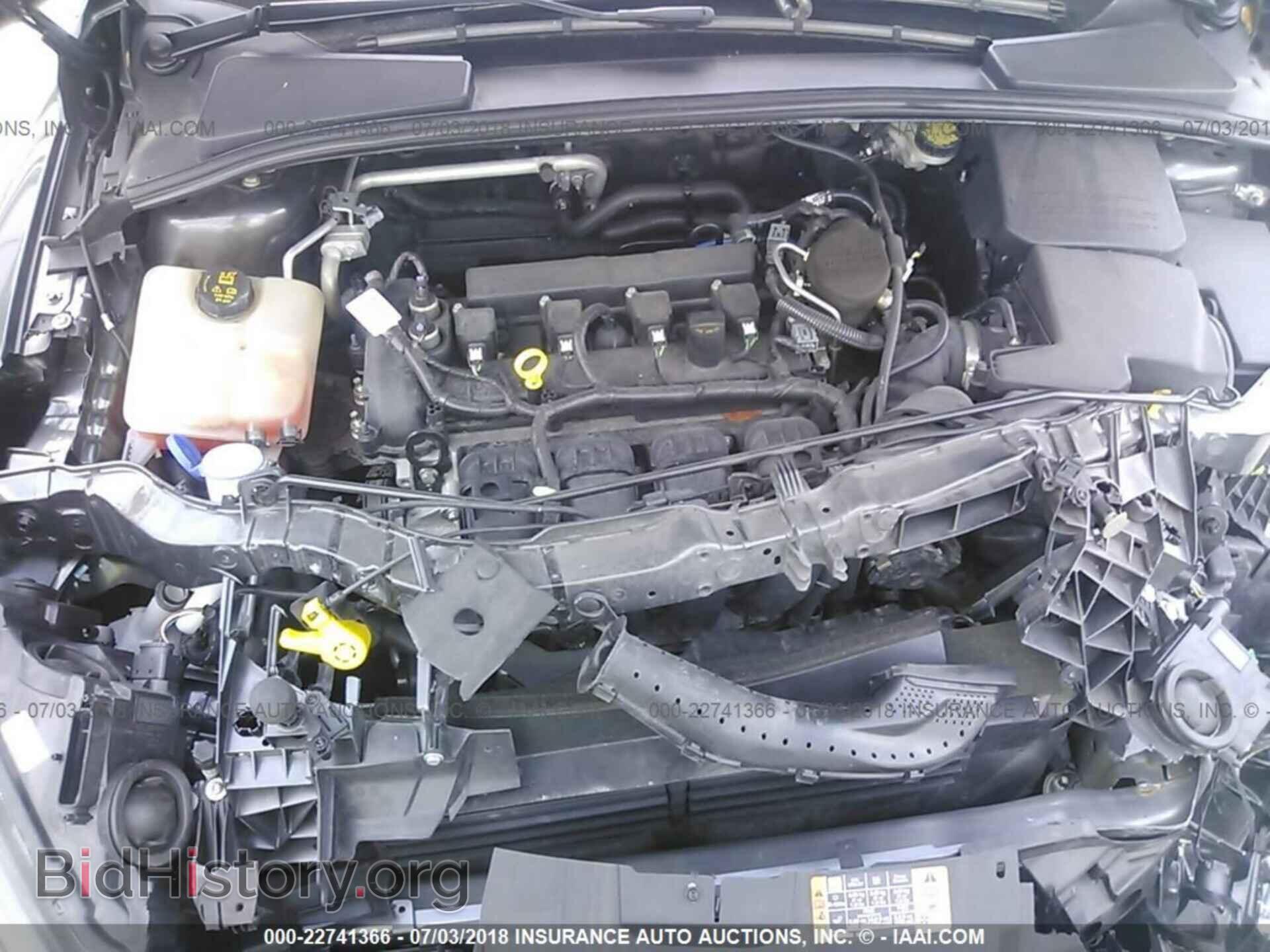 2016 Ford Focus - VIN: 1FADP3F20GL323843 - Photo 10
