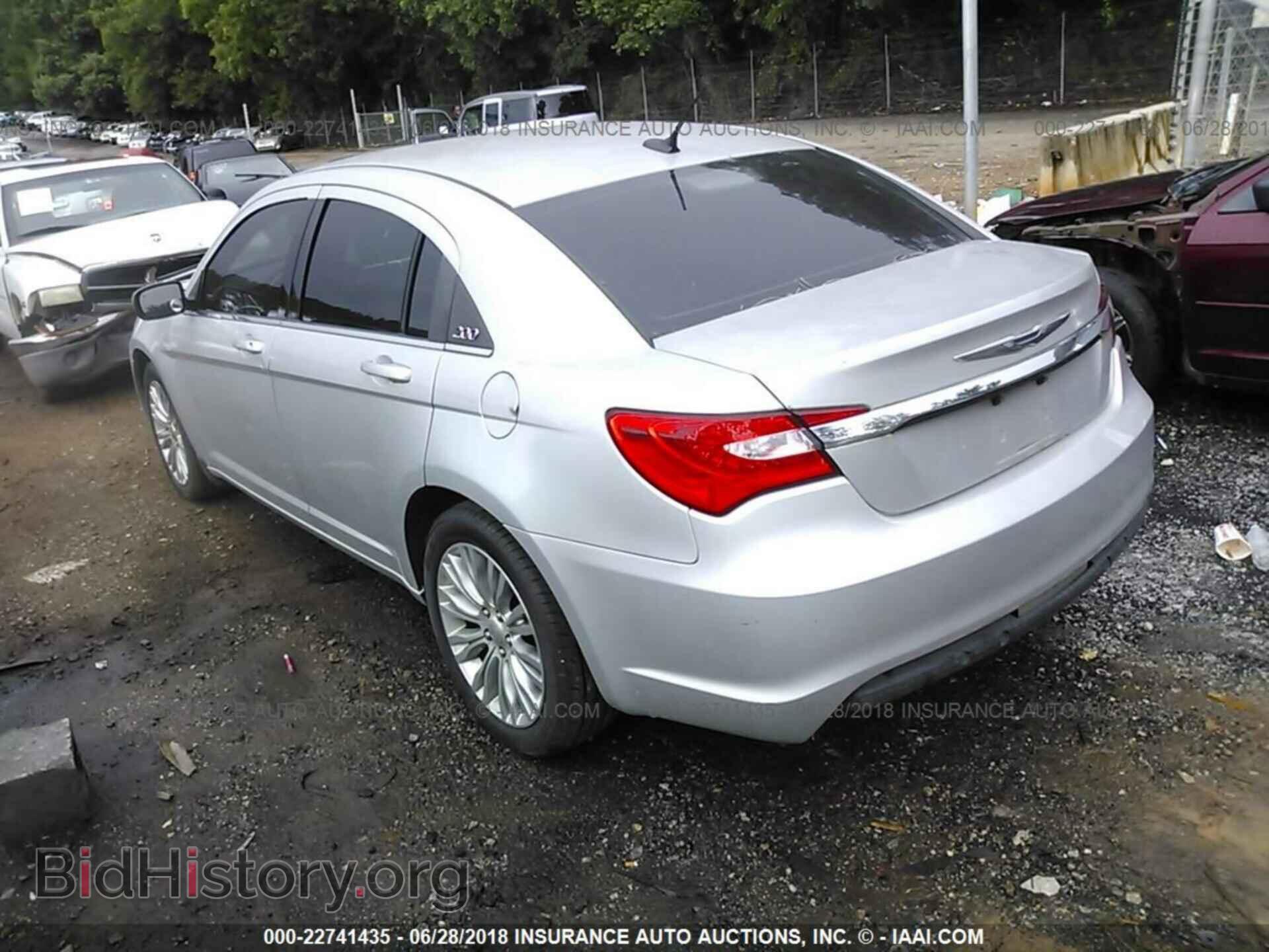 2012 CHRYSLER 200 - VIN: 1C3CCBABXCN100425 - Фото 3