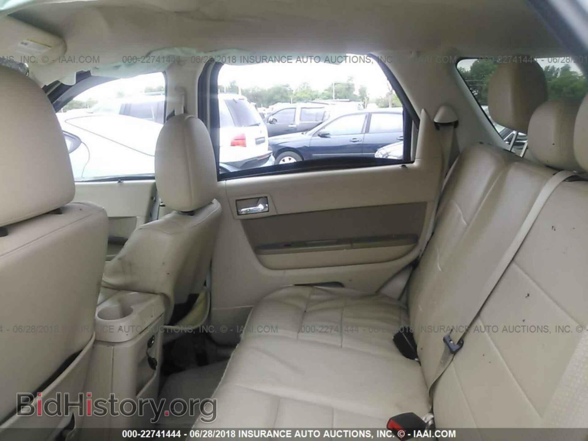 2011 Ford Escape - VIN: 1FMCU0E77BKA96803 - Photo 8