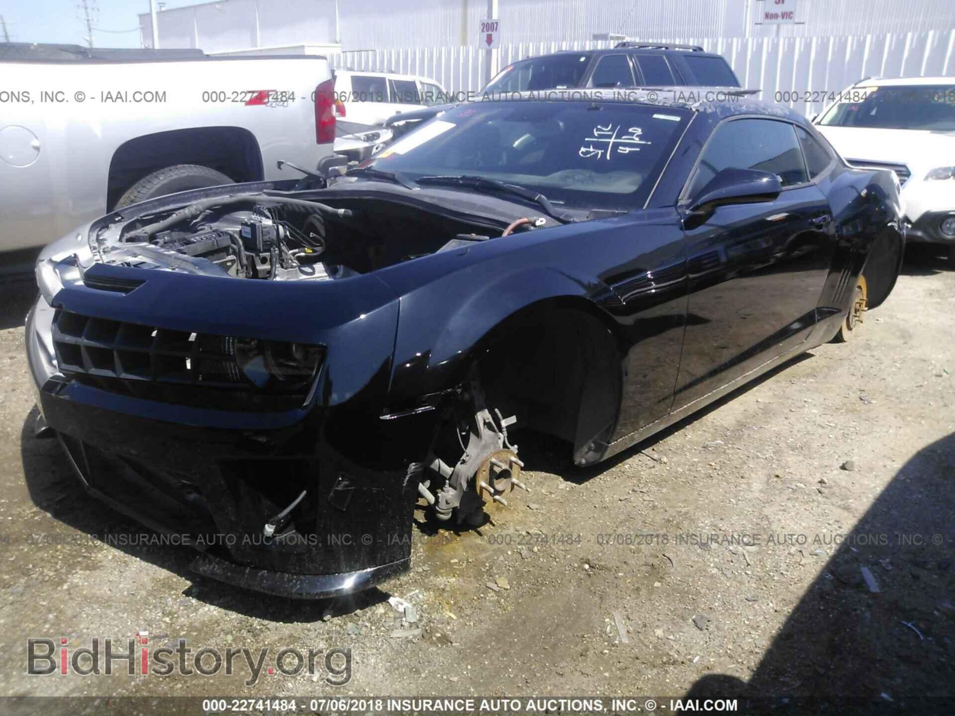 2011 Chevrolet Camaro - VIN: 2G1FT1EW2B9119092 - Фото 2