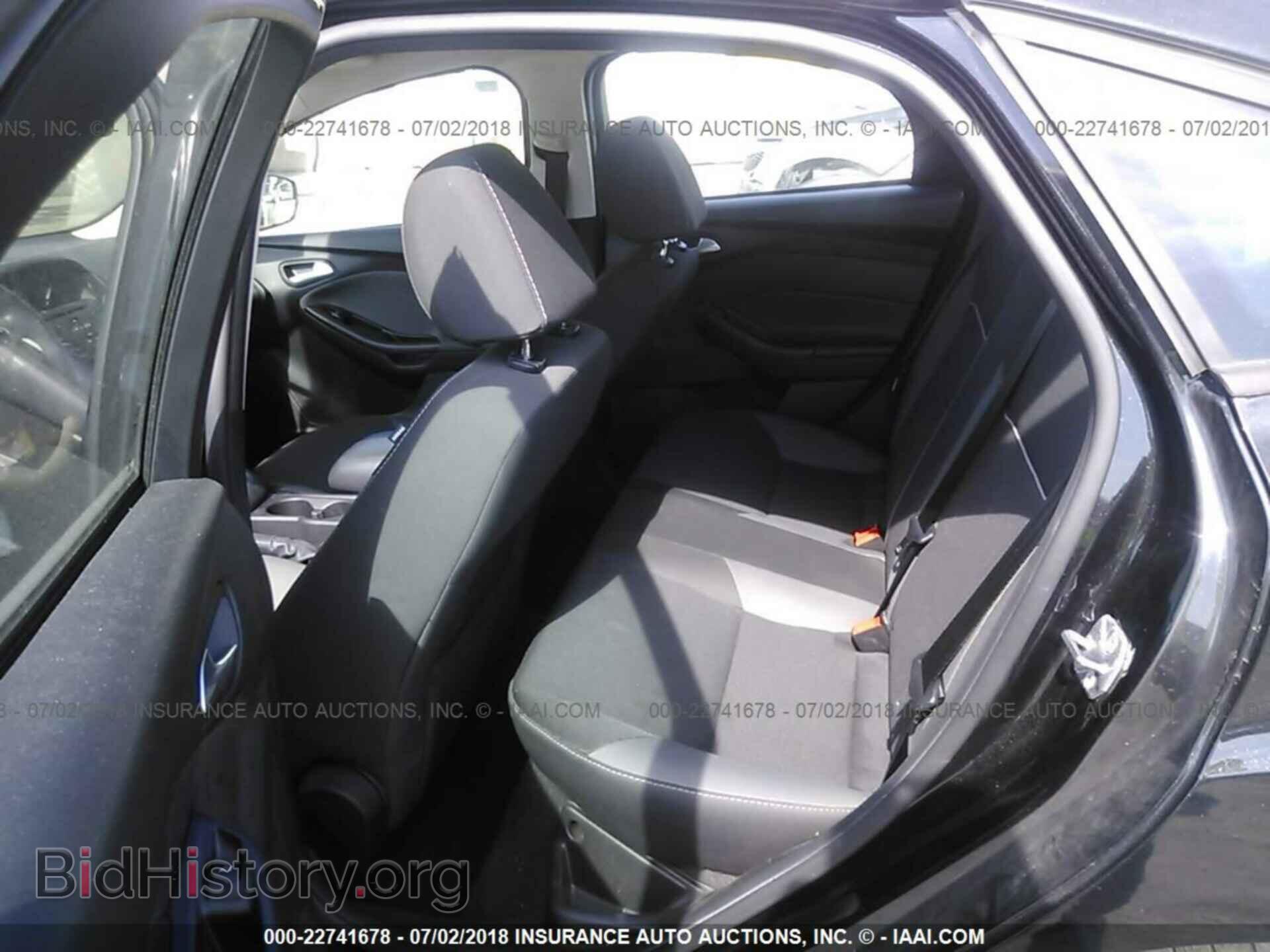 2014 Ford Focus - VIN: 1FADP3F22EL253243 - Photo 8