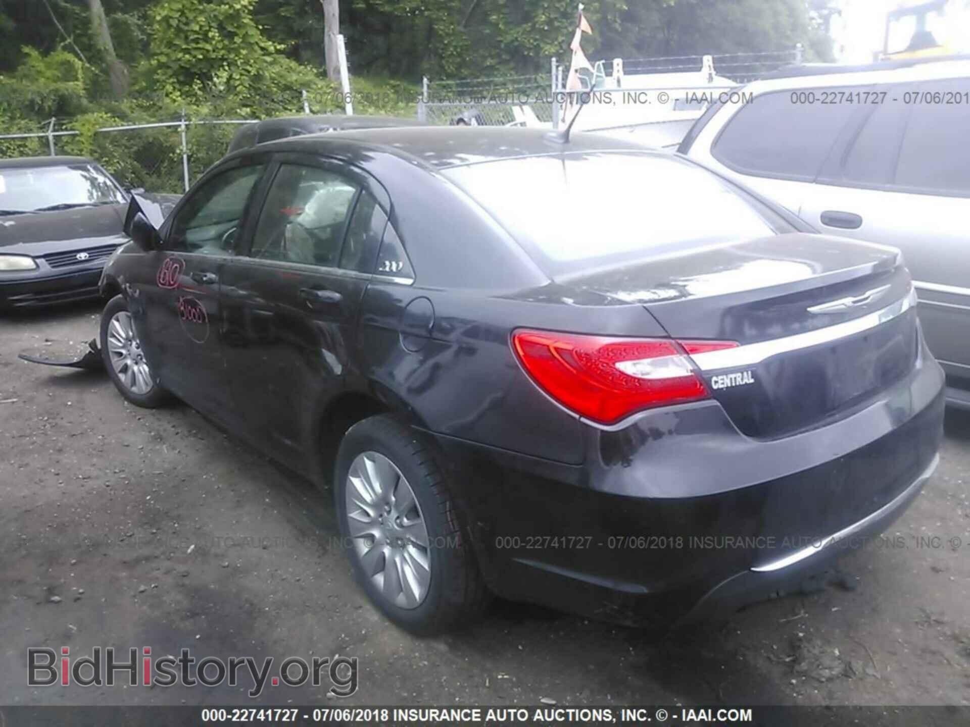2014 Chrysler 200 - VIN: 1C3CCBAB7EN168572 - Фото 3