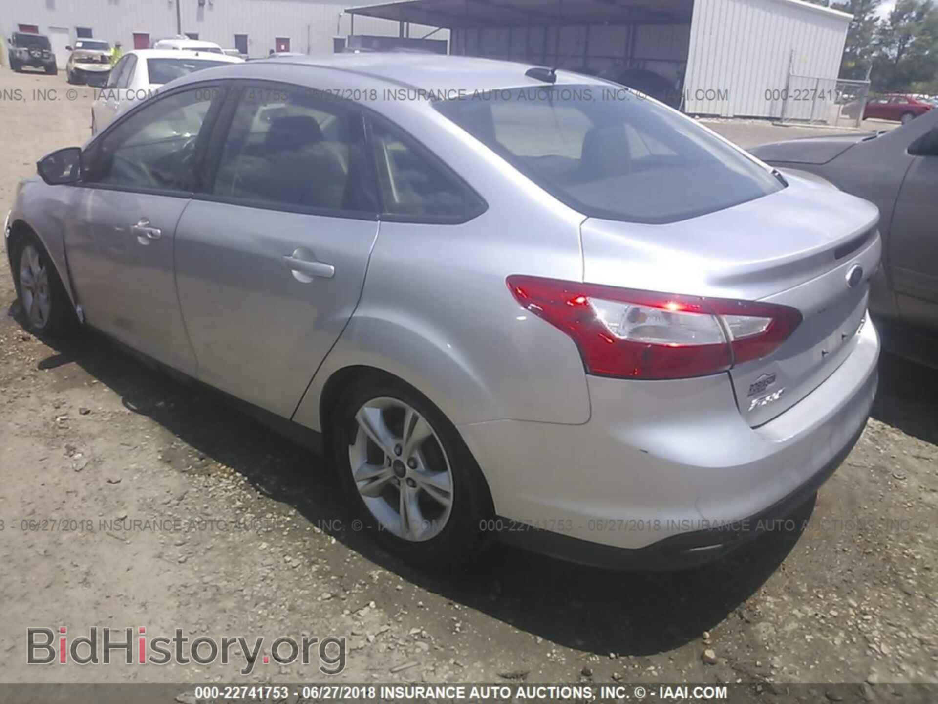 2014 Ford Focus - VIN: 1FADP3F23EL165673 - Фото 3