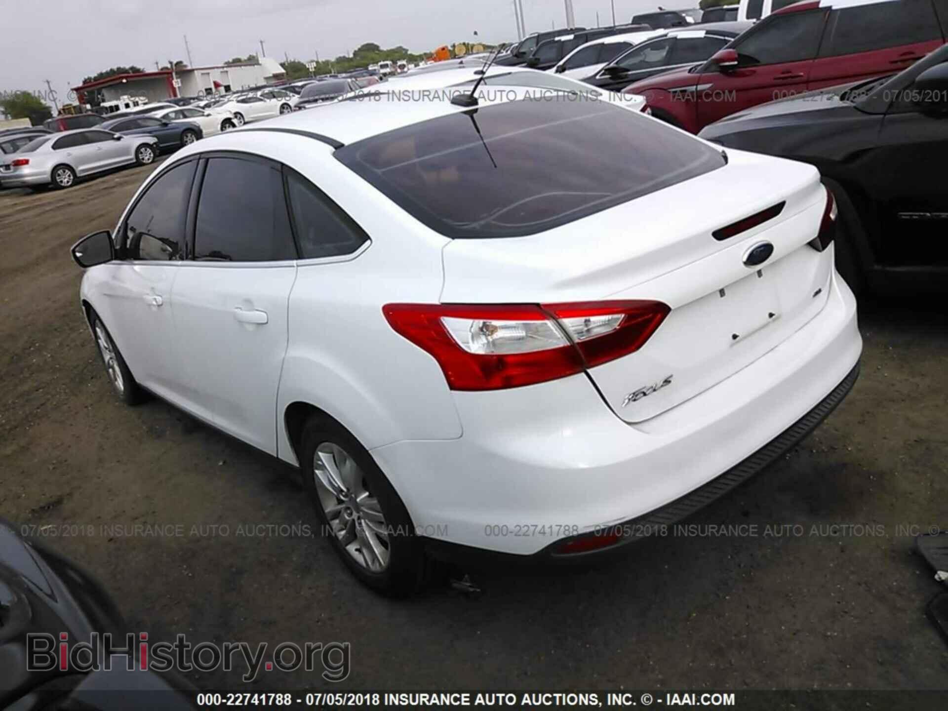2012 Ford Focus - VIN: 1FAHP3H21CL201145 - Фото 3