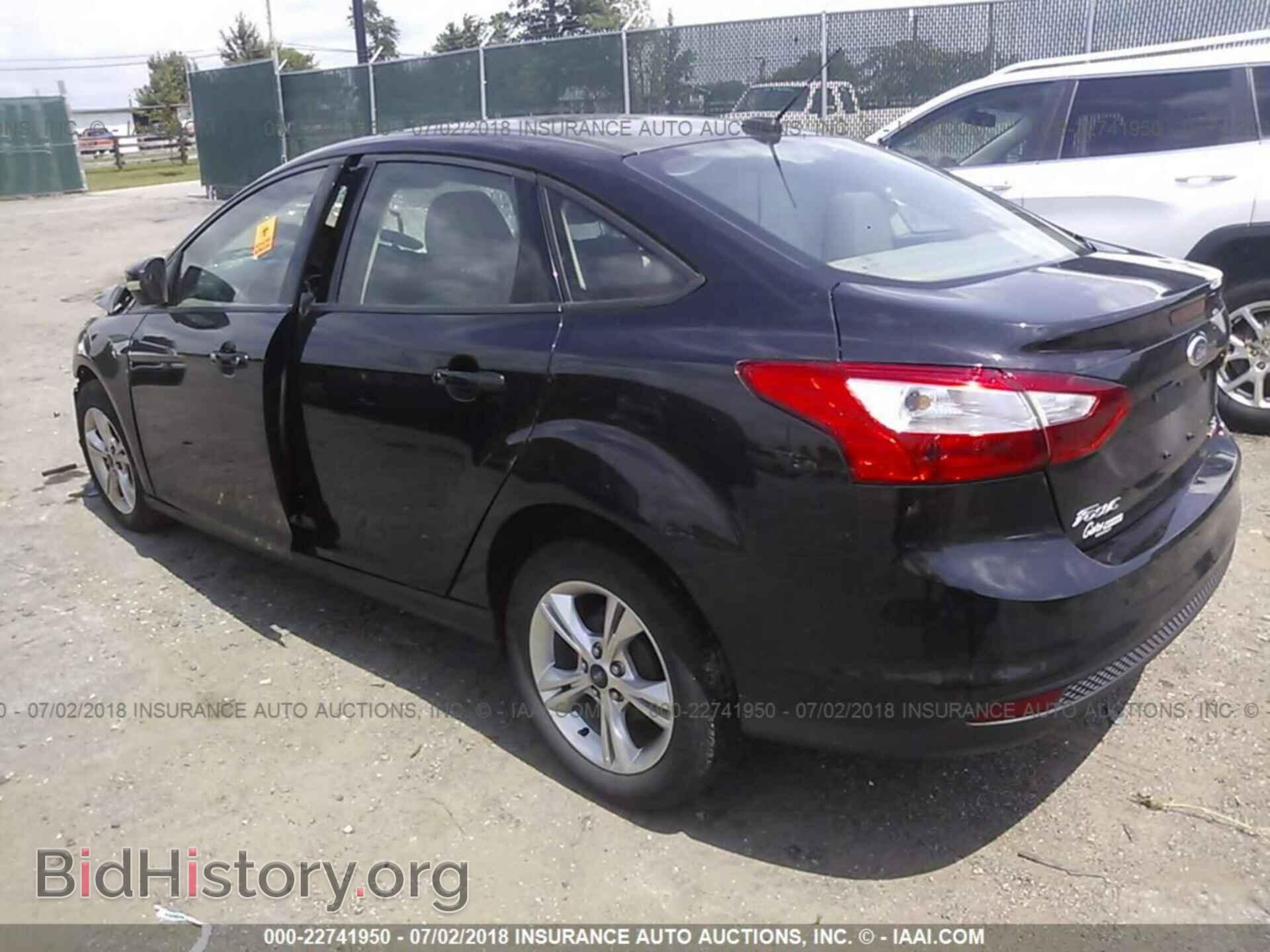 2013 Ford Focus - VIN: 1FADP3F21DL318341 - Photo 3