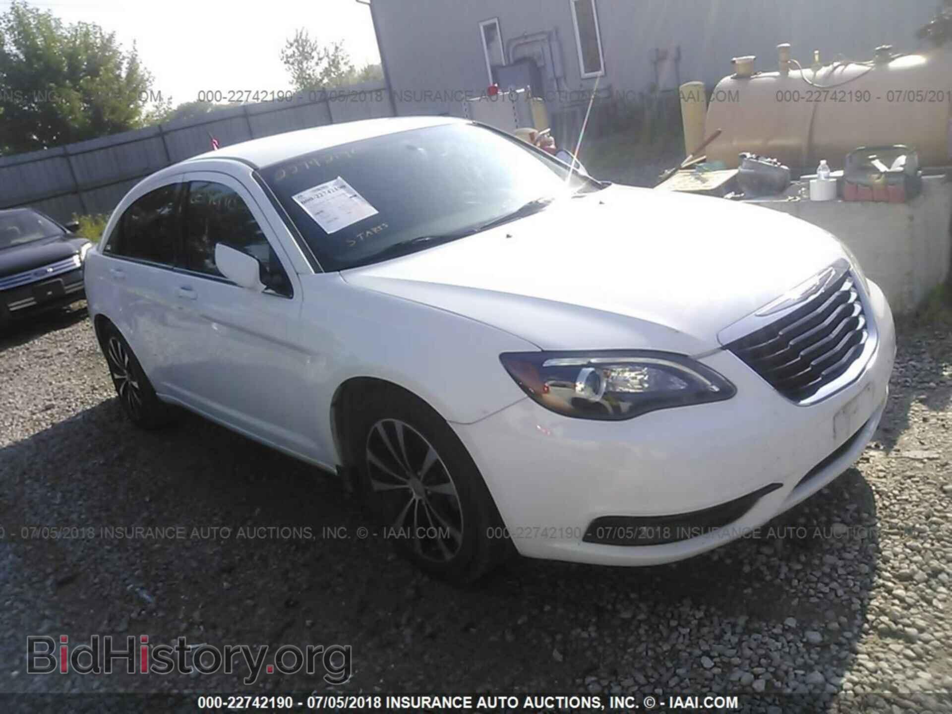 Photo 1C3CCBBG3DN755232 - Chrysler 200 2013
