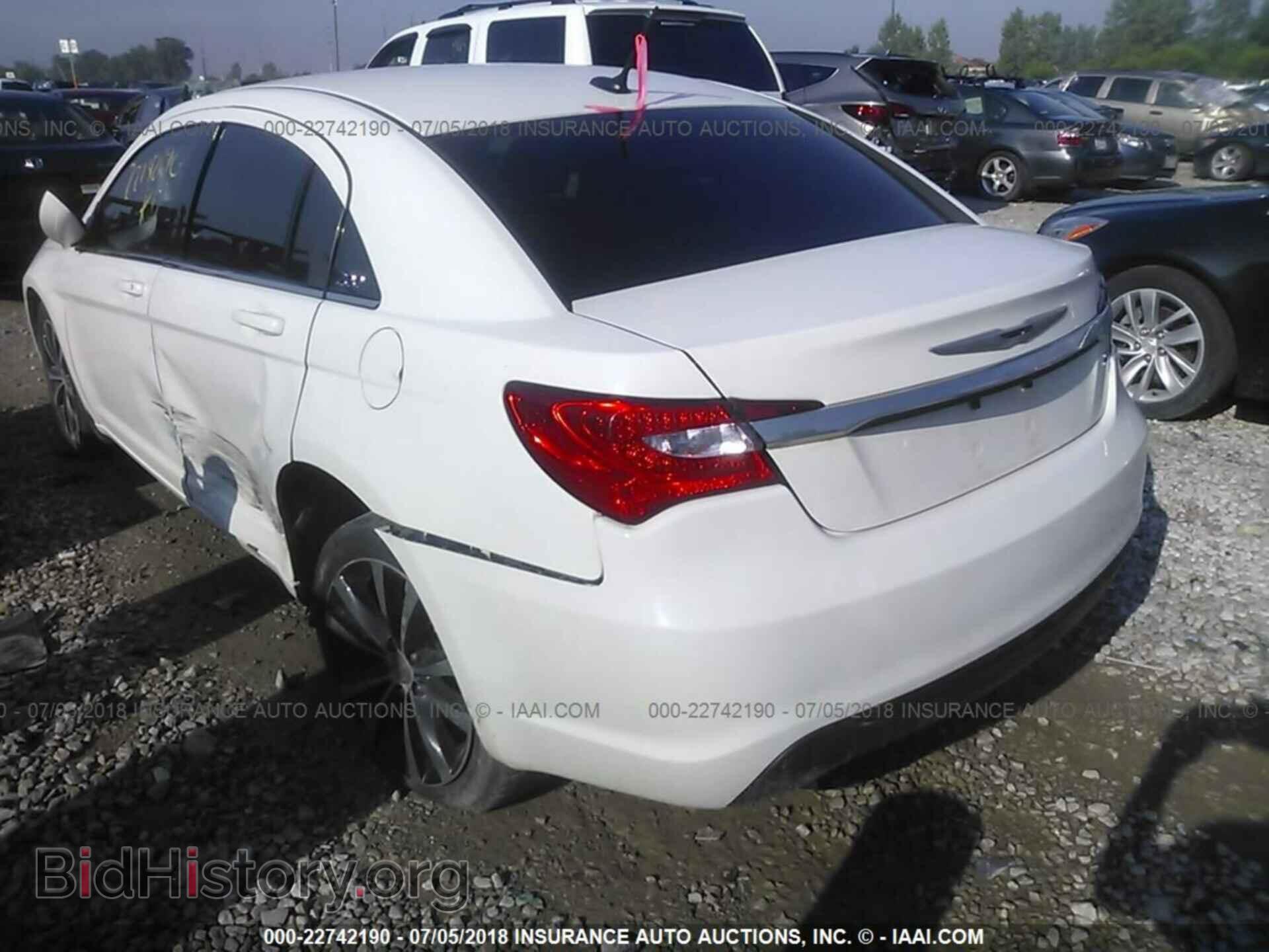 2013 Chrysler 200 - VIN: 1C3CCBBG3DN755232 - Фото 6