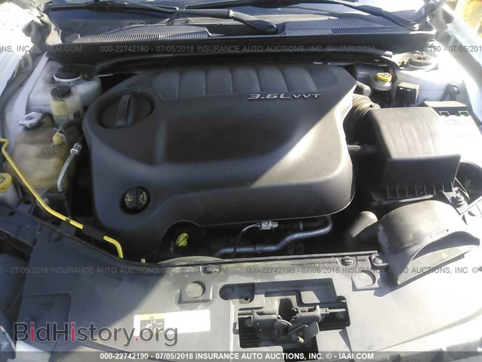 2013 Chrysler 200 - VIN: 1C3CCBBG3DN755232 - Фото 10