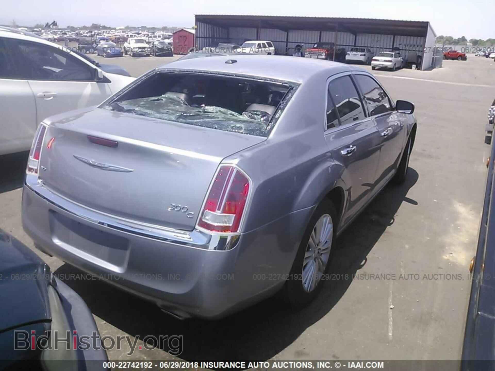 2014 Chrysler 300c - VIN: 2C3CCAKG5EH217197 - Фото 4