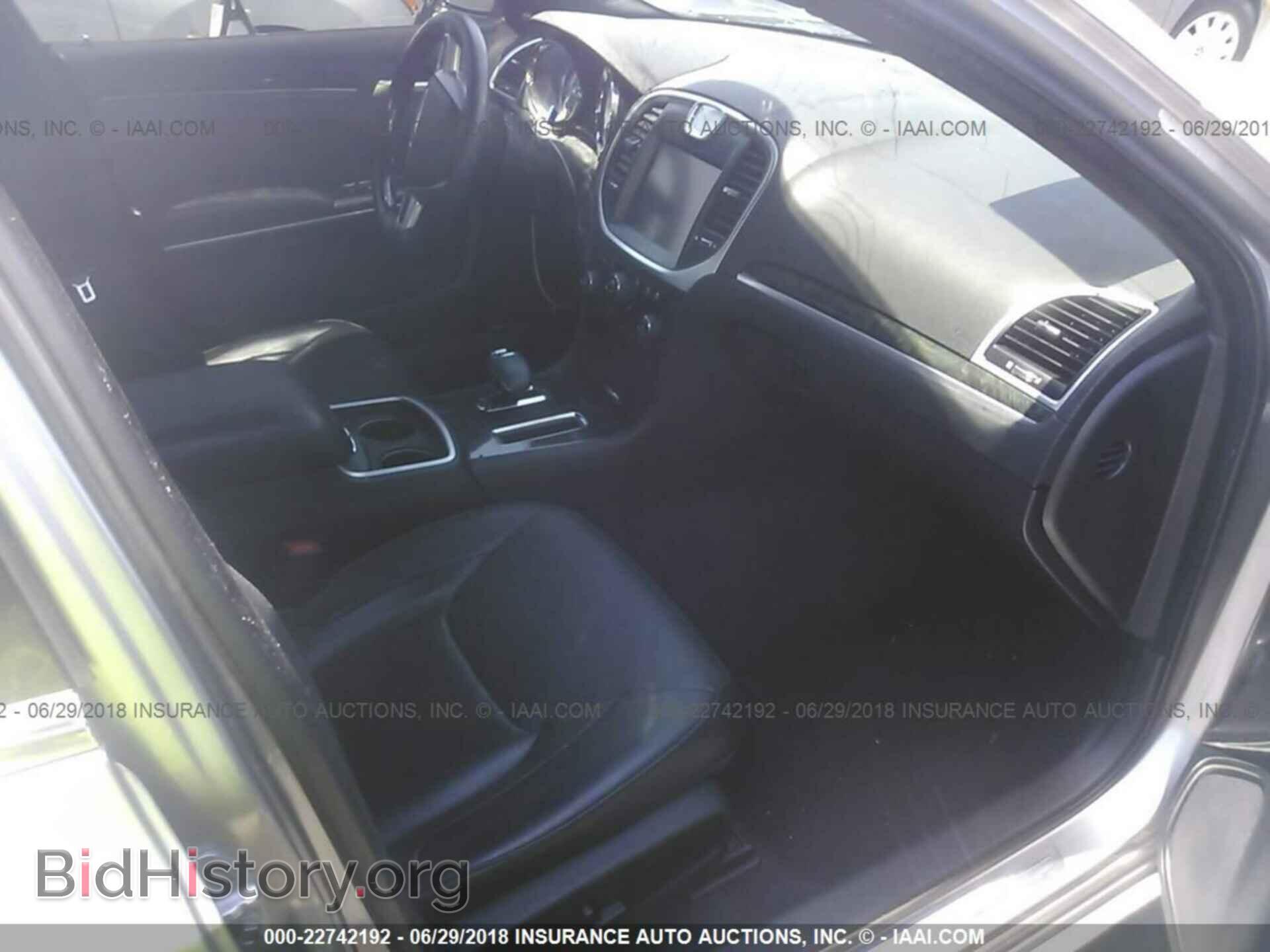 2014 Chrysler 300c - VIN: 2C3CCAKG5EH217197 - Фото 5