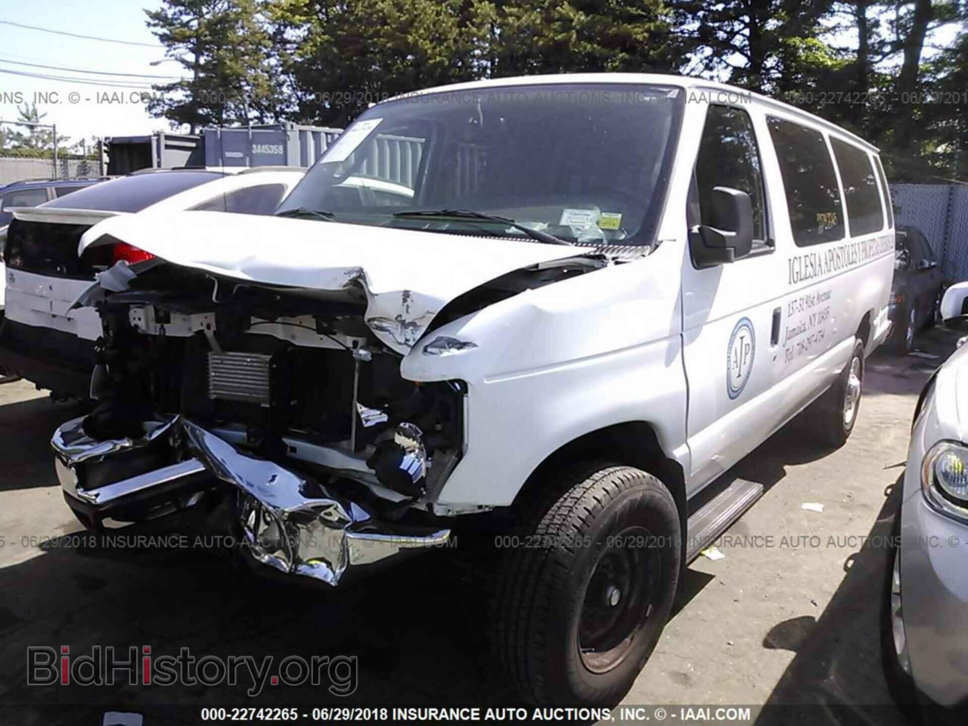 2014 Ford Econoline - VIN: 1FBSS3BL3EDA86601 - Photo 2