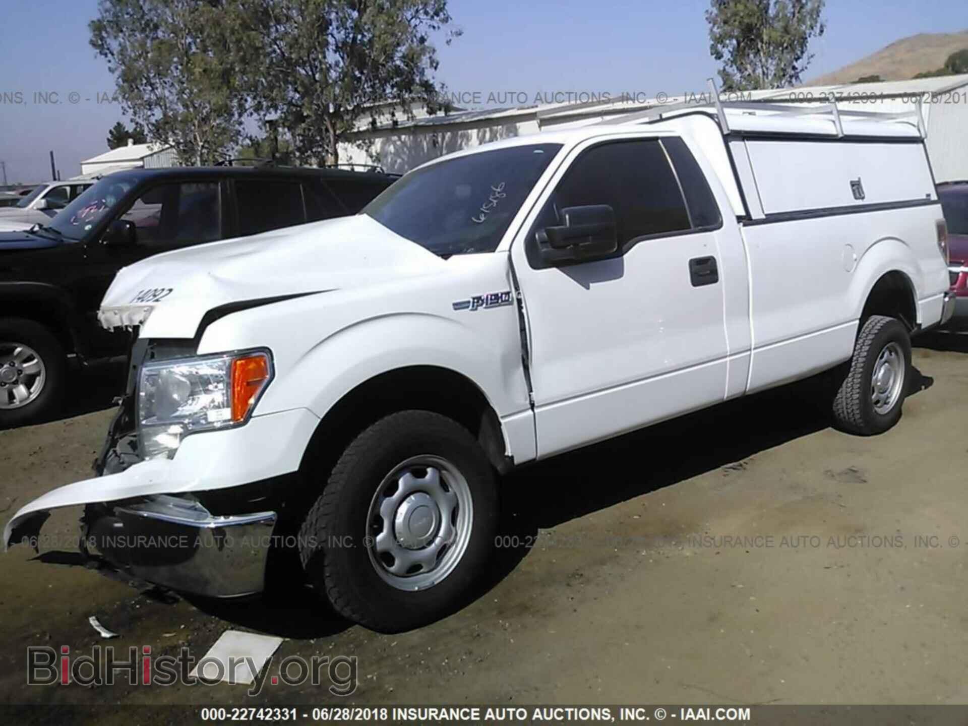2014 Ford F150 - VIN: 1FTNF1CF1EKD17811 - Фото 2