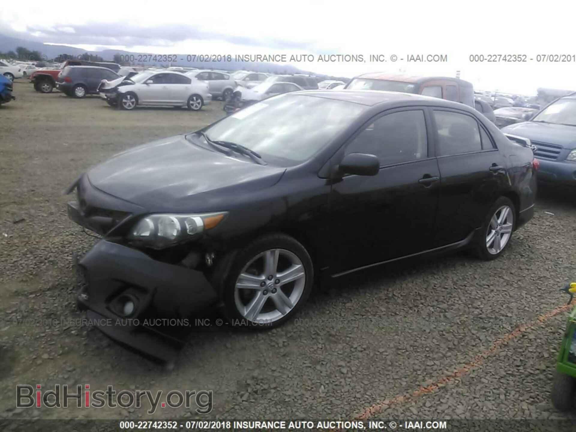 2013 Toyota Corolla - VIN: 2T1BU4EE7DC925735 - Фото 2