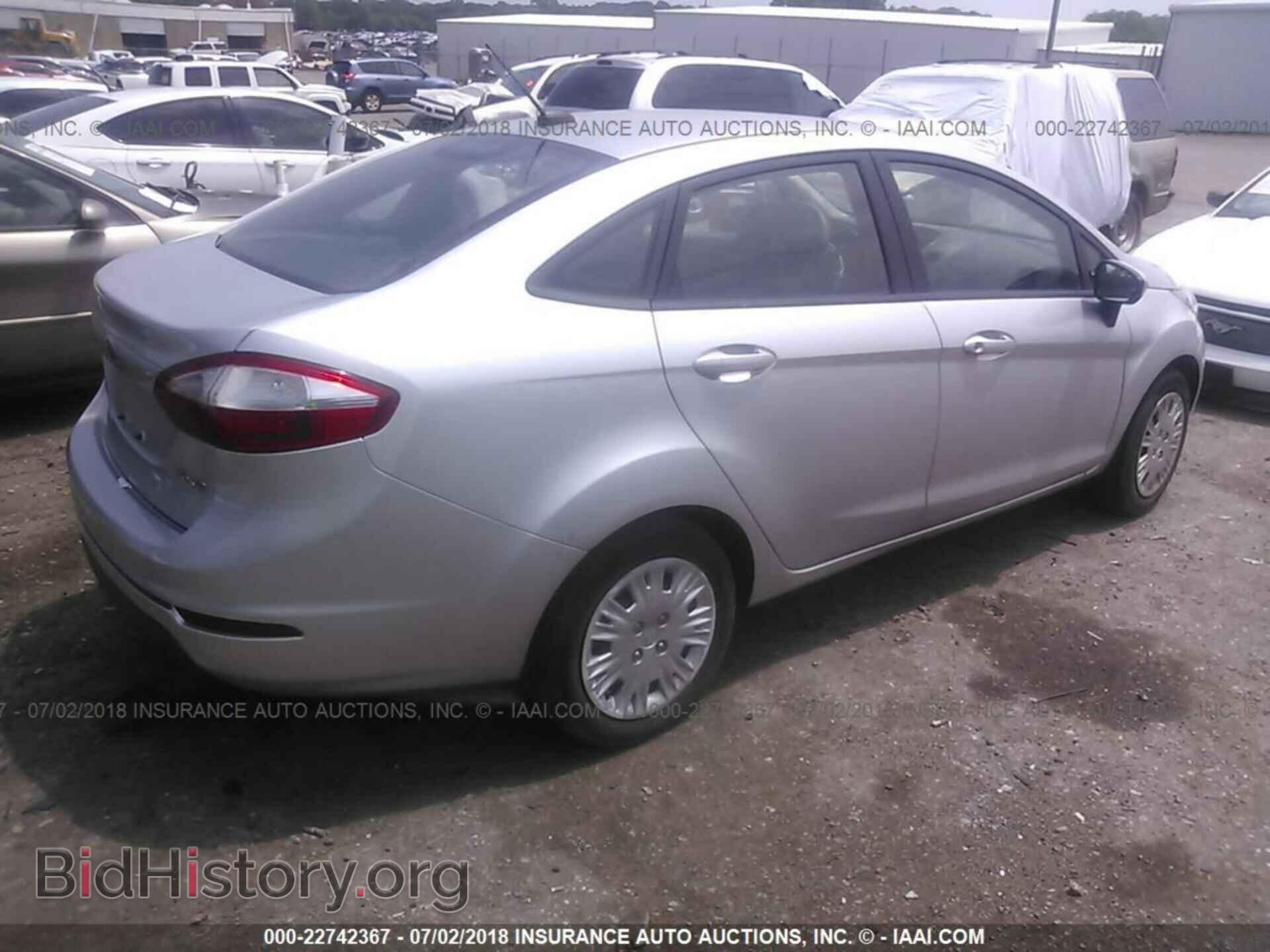 2014 Ford Fiesta - VIN: 3FADP4AJ2EM171659 - Фото 4