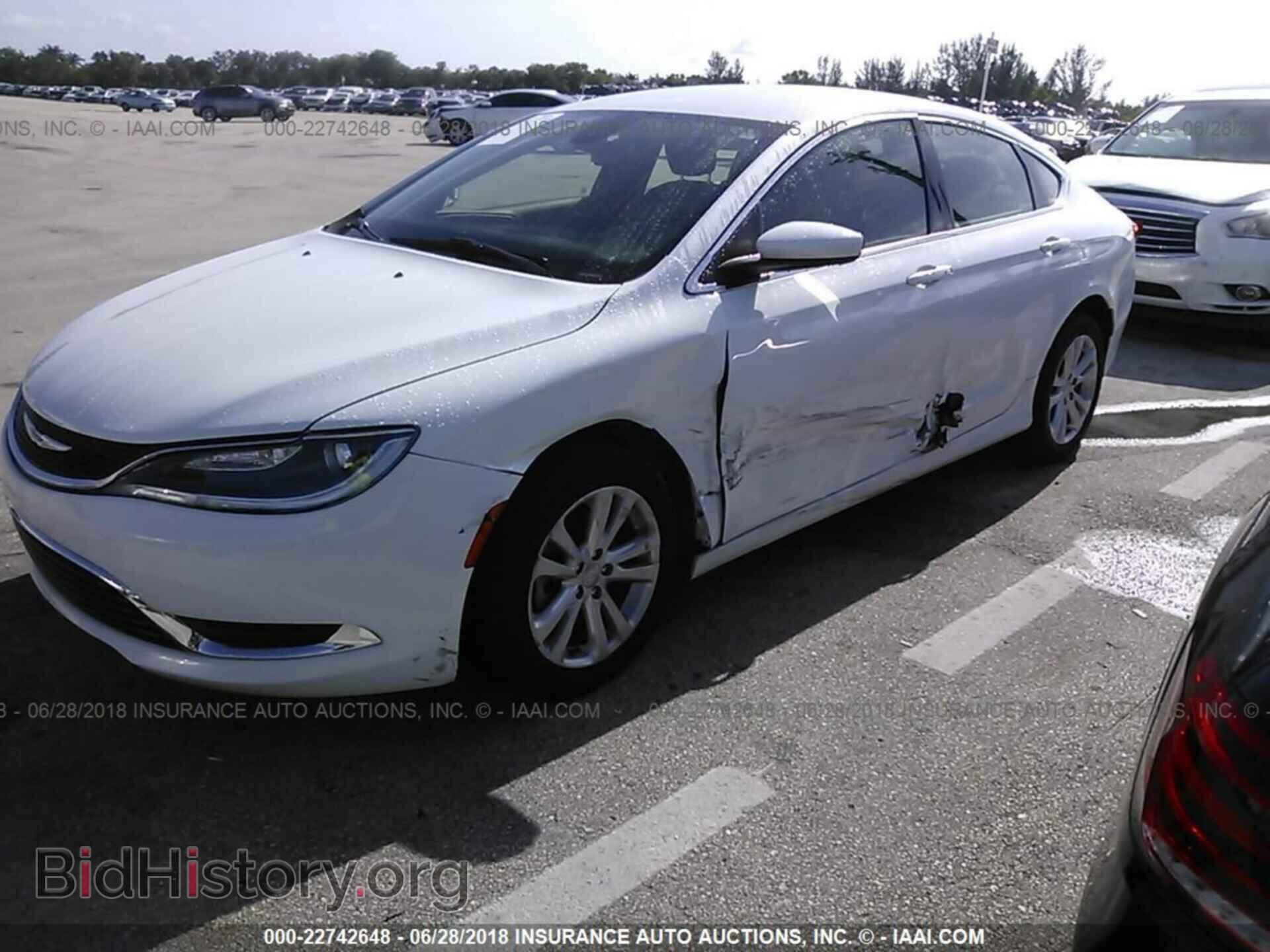 2015 Chrysler 200 - VIN: 1C3CCCAB3FN715375 - Photo 6