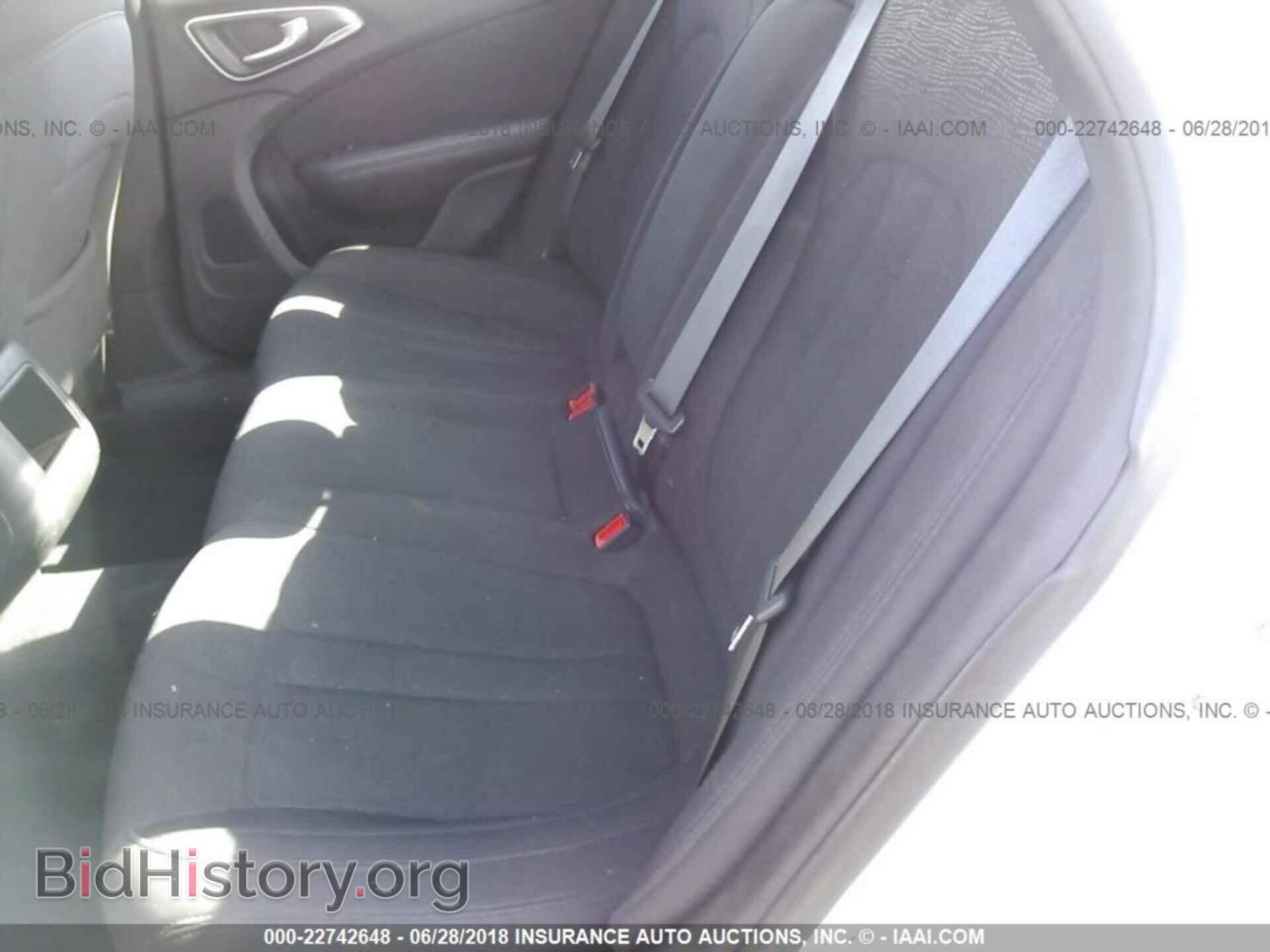 2015 Chrysler 200 - VIN: 1C3CCCAB3FN715375 - Photo 8