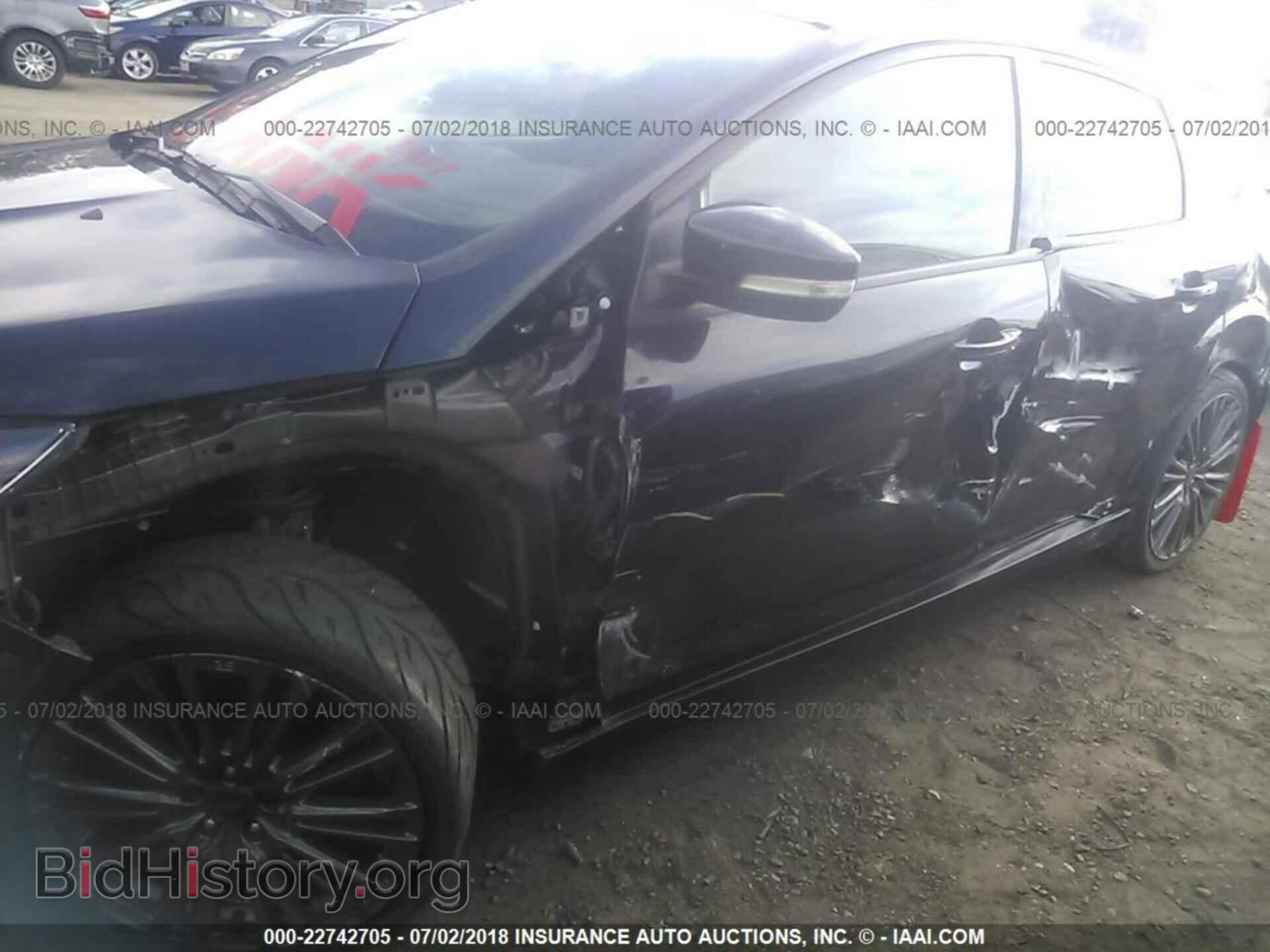 2017 Ford Focus - VIN: 1FADP3L95HL219724 - Photo 6