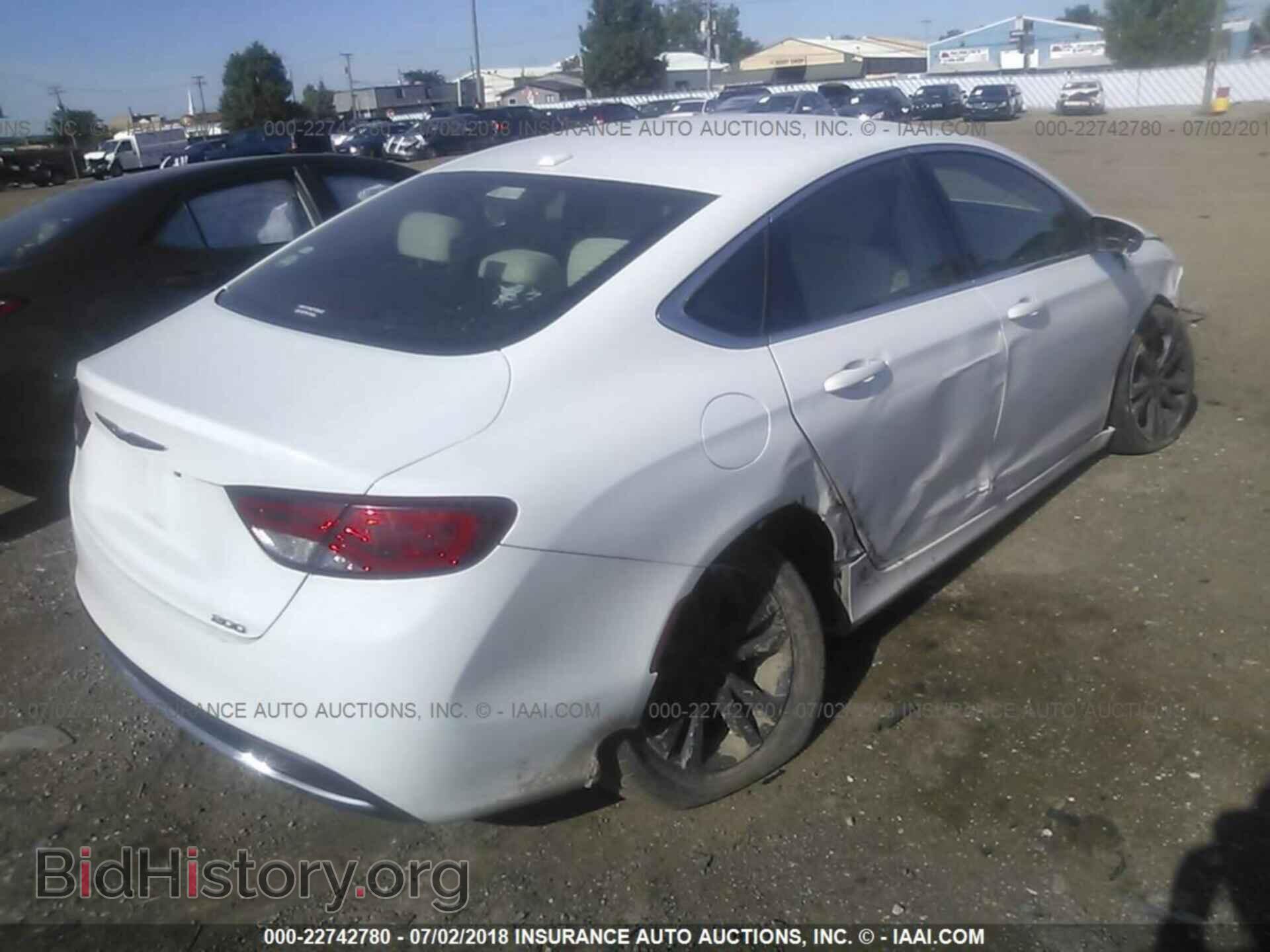 2015 Chrysler 200 - VIN: 1C3CCCAB5FN526260 - Фото 4