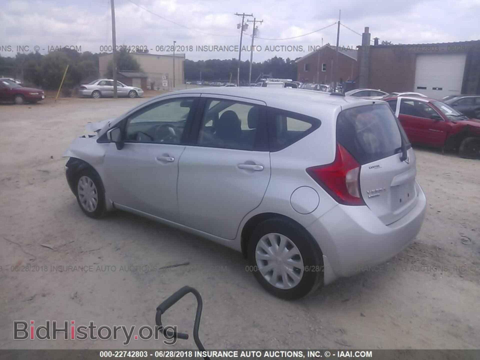 2016 Nissan Versa note - VIN: 3N1CE2CP9GL381320 - Фото 3