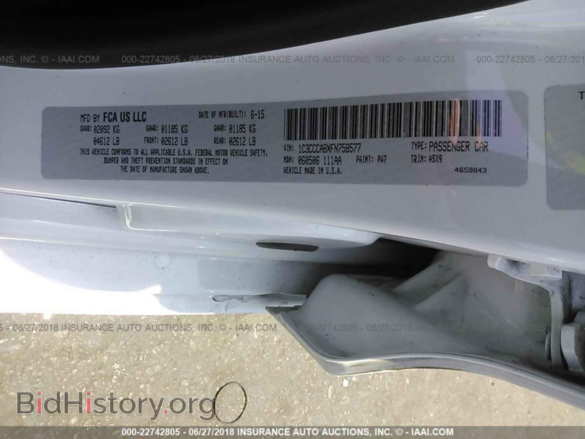 2015 Chrysler 200 - VIN: 1C3CCCABXFN758577 - Photo 9