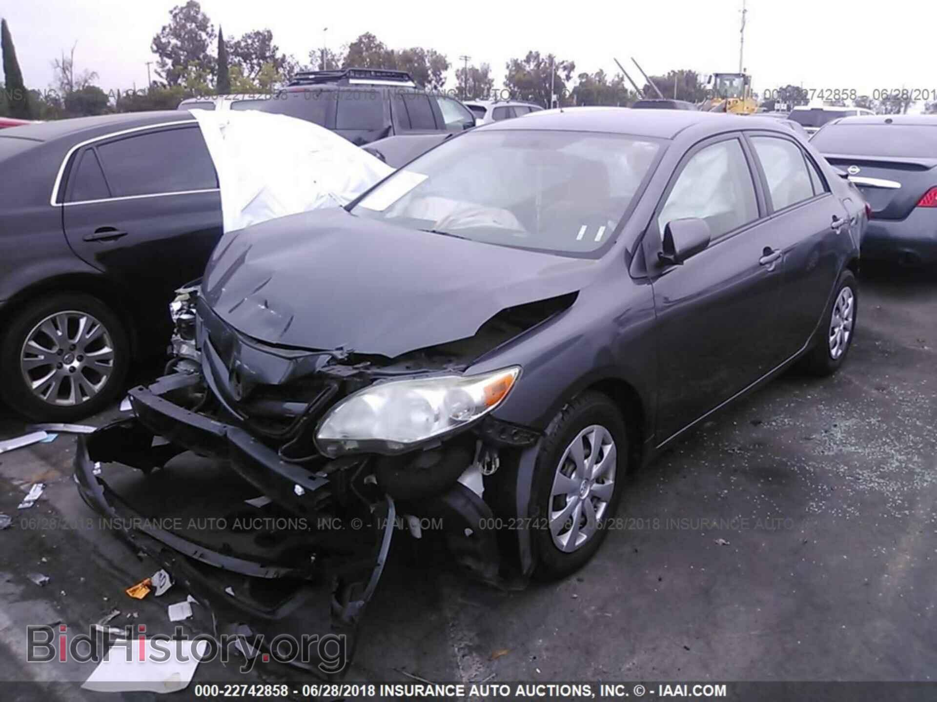 2011 Toyota Corolla - VIN: JTDBU4EEXB9124980 - Фото 2