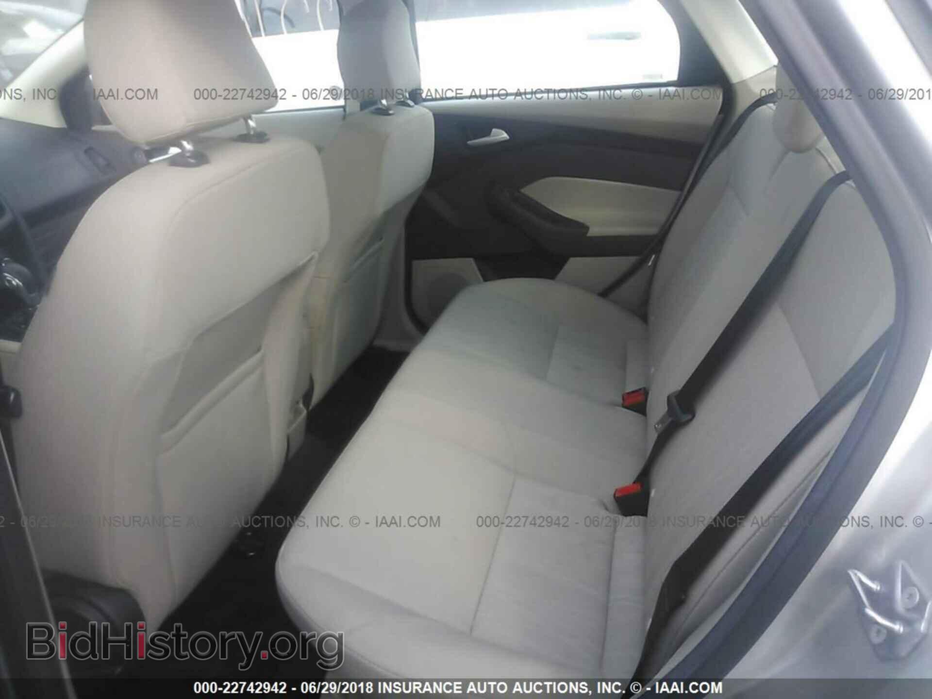 2017 Ford Focus - VIN: 1FADP3F22HL267552 - Photo 8