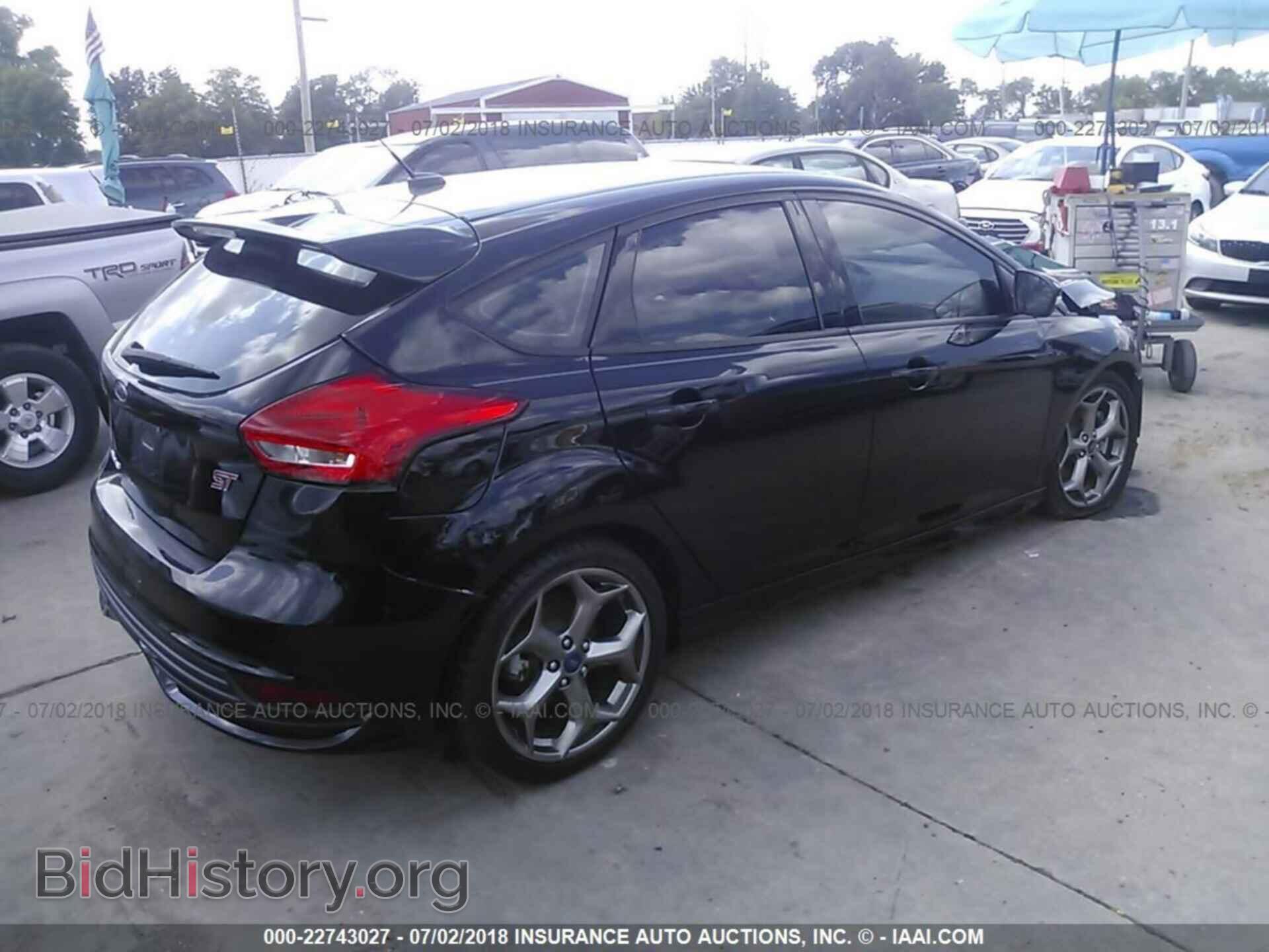 2017 Ford Focus - VIN: 1FADP3L96HL229971 - Фото 4