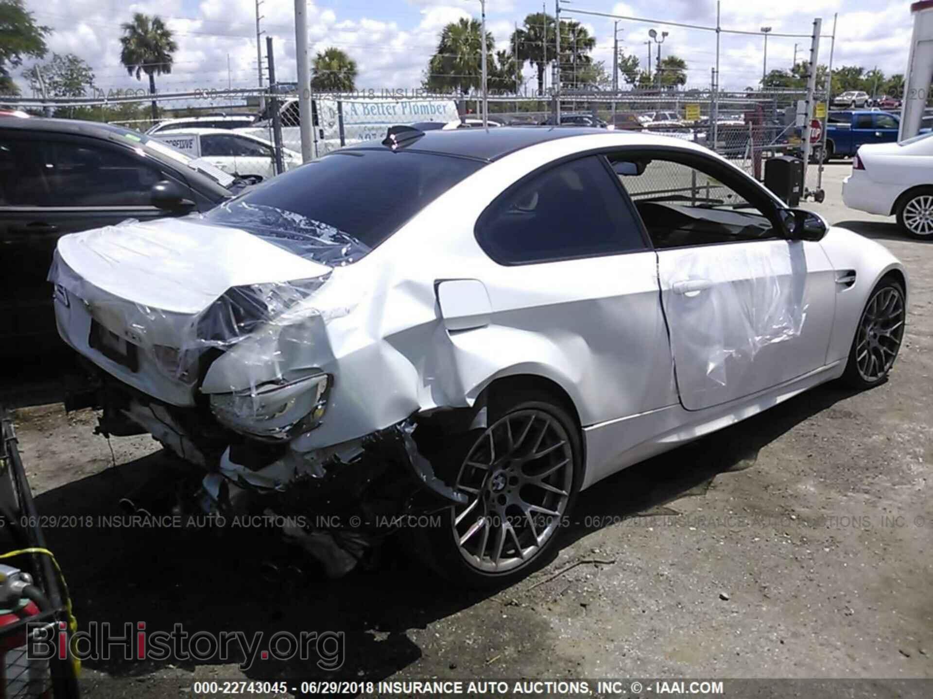 2013 Bmw M3 - VIN: WBSKG9C51DJ593960 - Фото 4