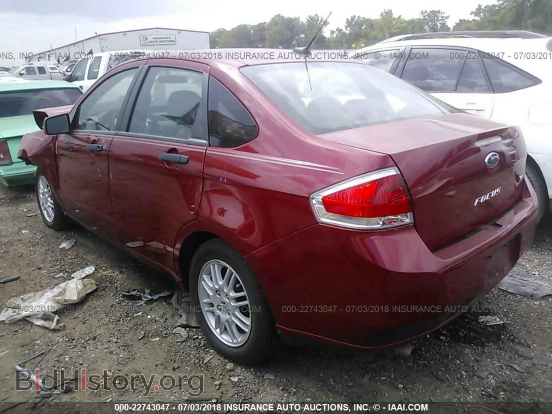 2011 Ford Focus - VIN: 1FAHP3FN4BW159337 - Фото 3