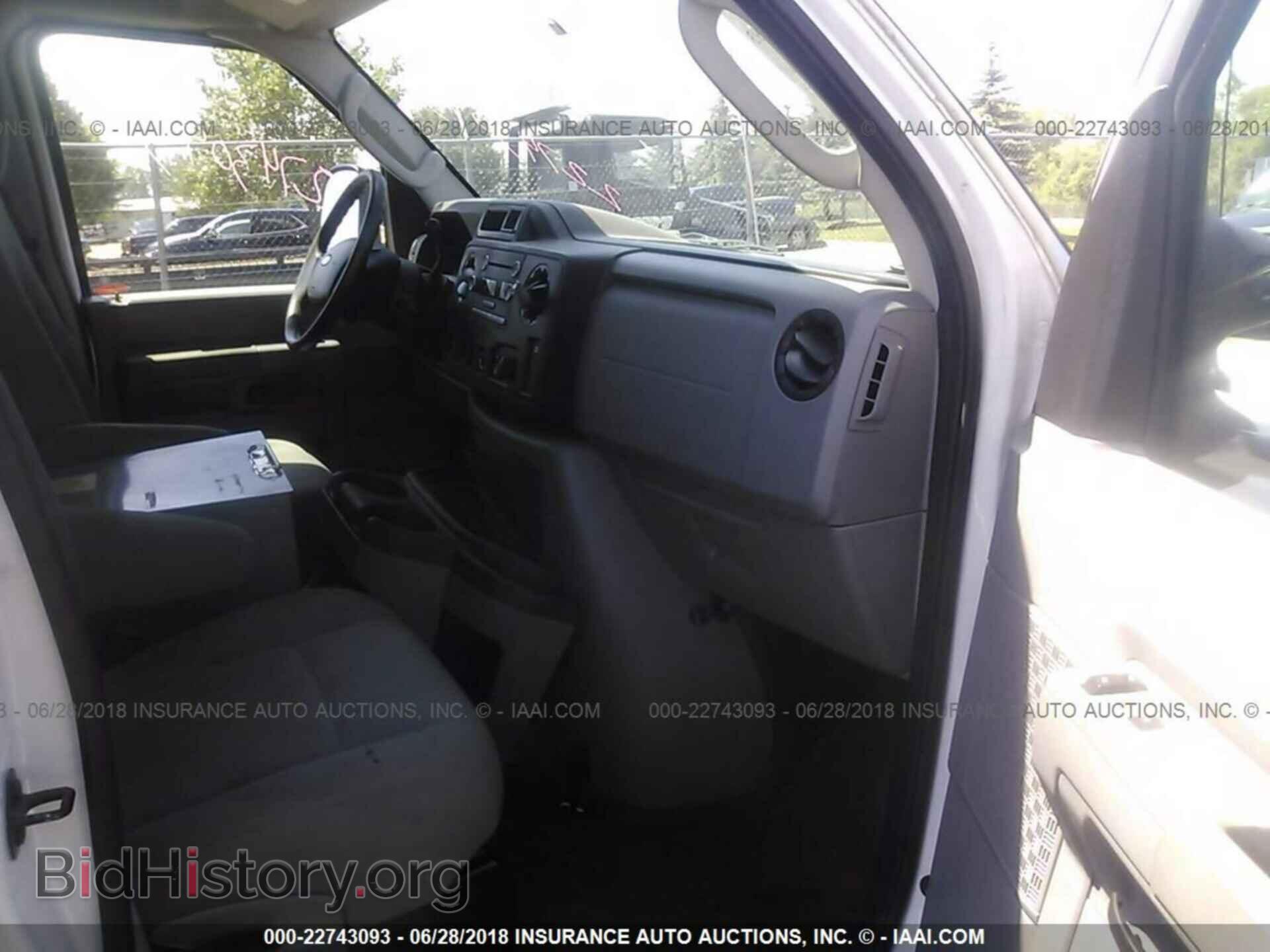 2011 Ford Econoline - VIN: 1FTNE2EW8BDB06997 - Photo 5